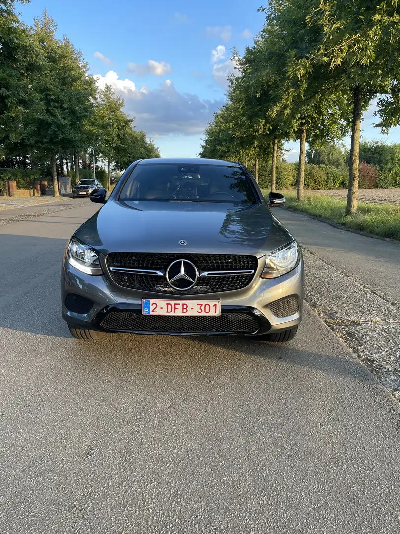 Mercedes-Benz GLC 350 e Coupe 4Matic 7G-TRONIC Grijs - 1