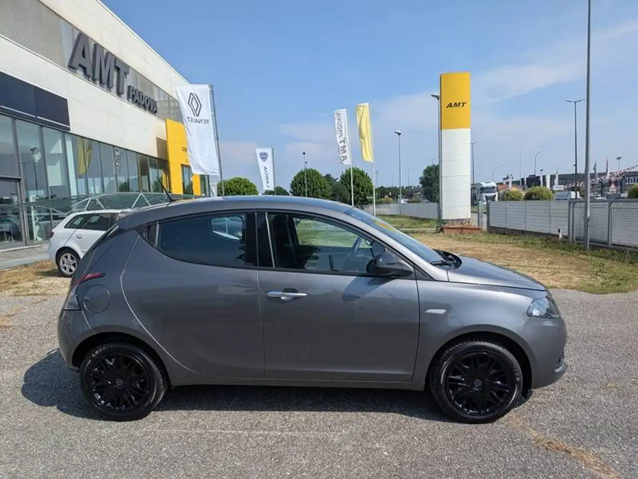 Lancia Ypsilon 2023