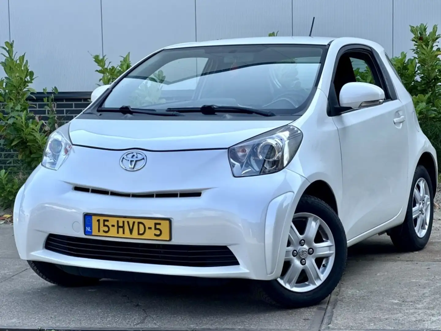 Toyota iQ 1.0 VVTi Comfort |Automaat |Airco |Nwe APK Wit - 1