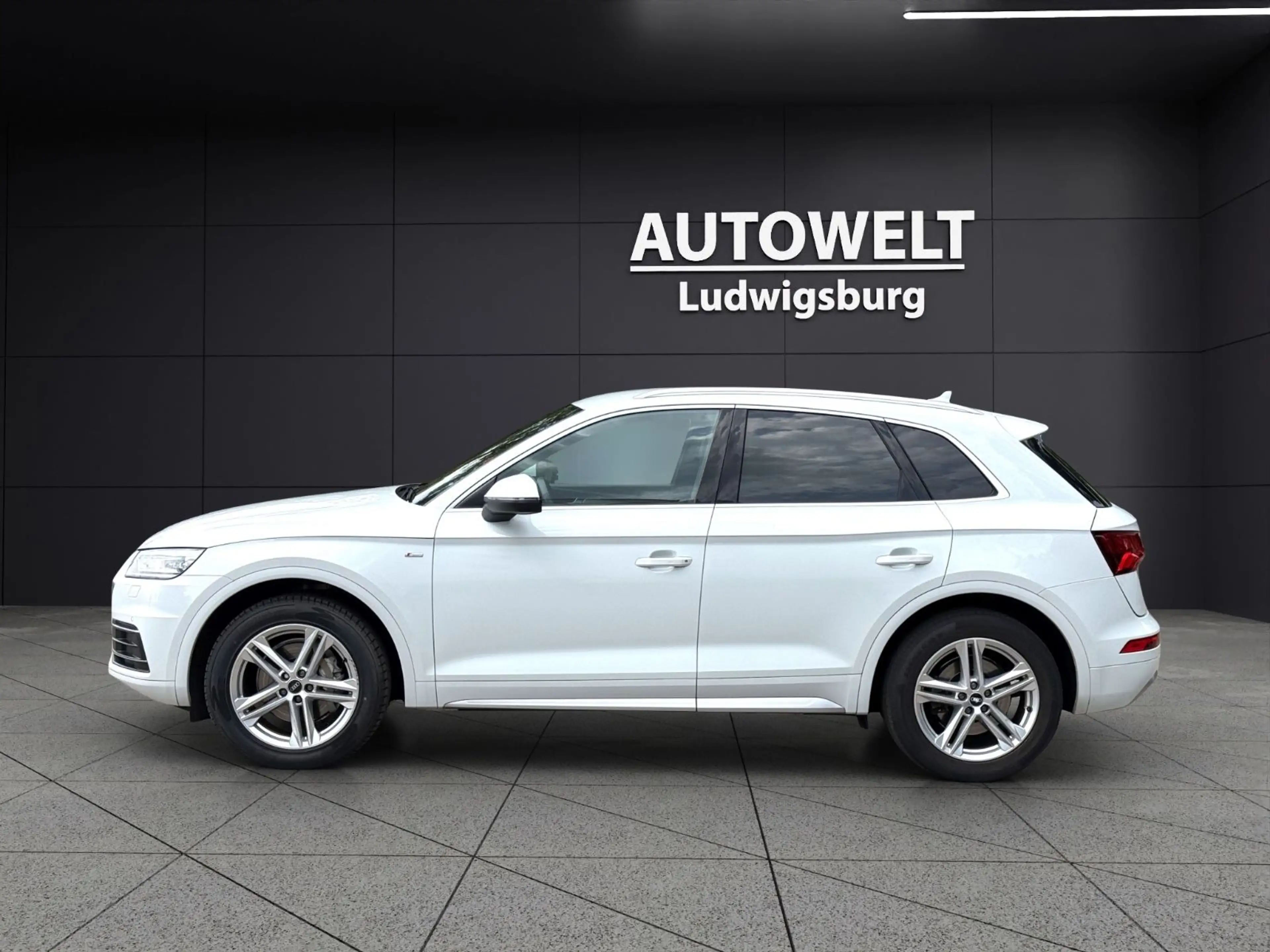 Audi Q5 40 TDI quattro sport S-Line S-Tronic — photo 8