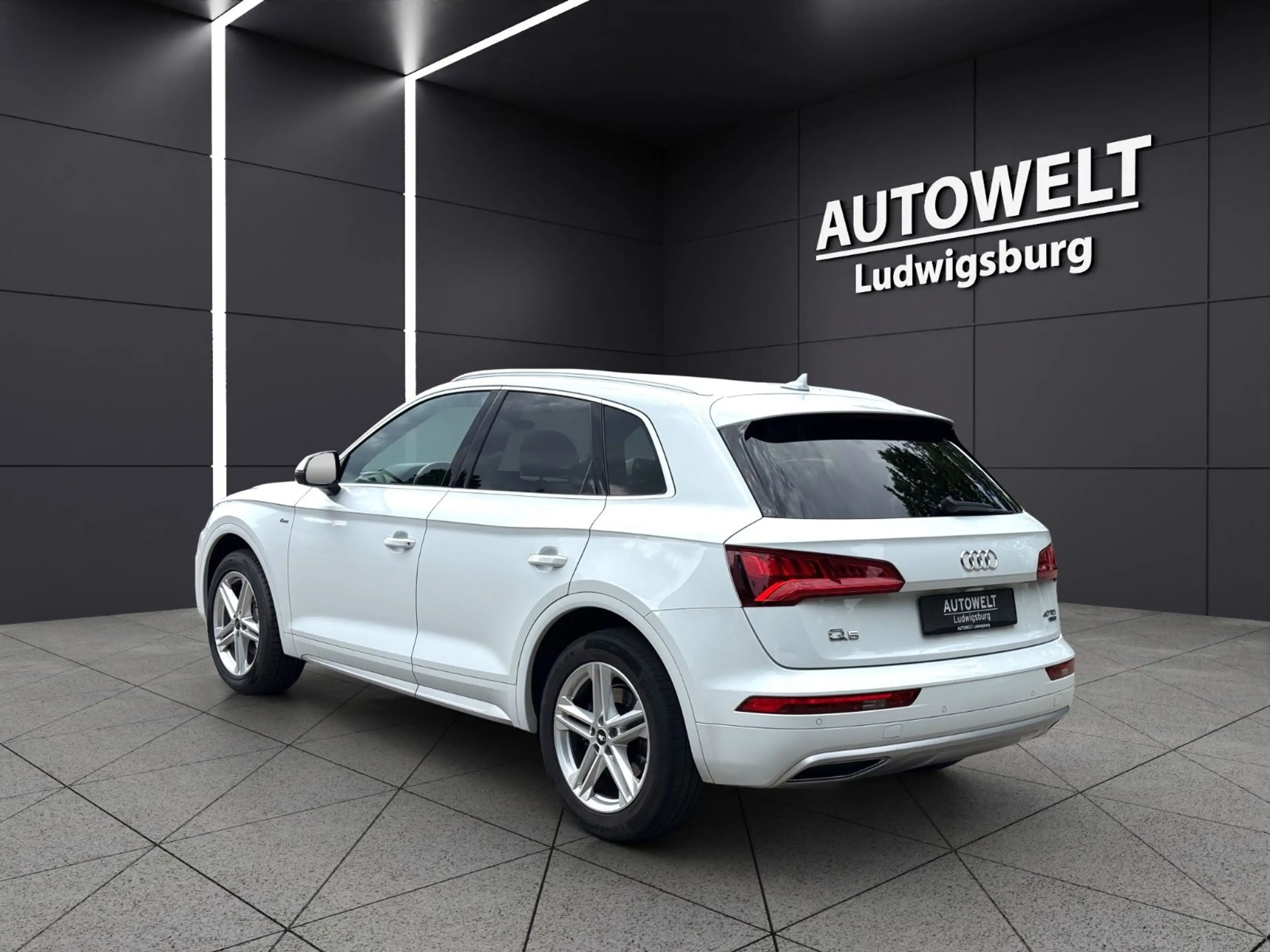 Audi Q5 40 TDI quattro sport S-Line S-Tronic — photo 7