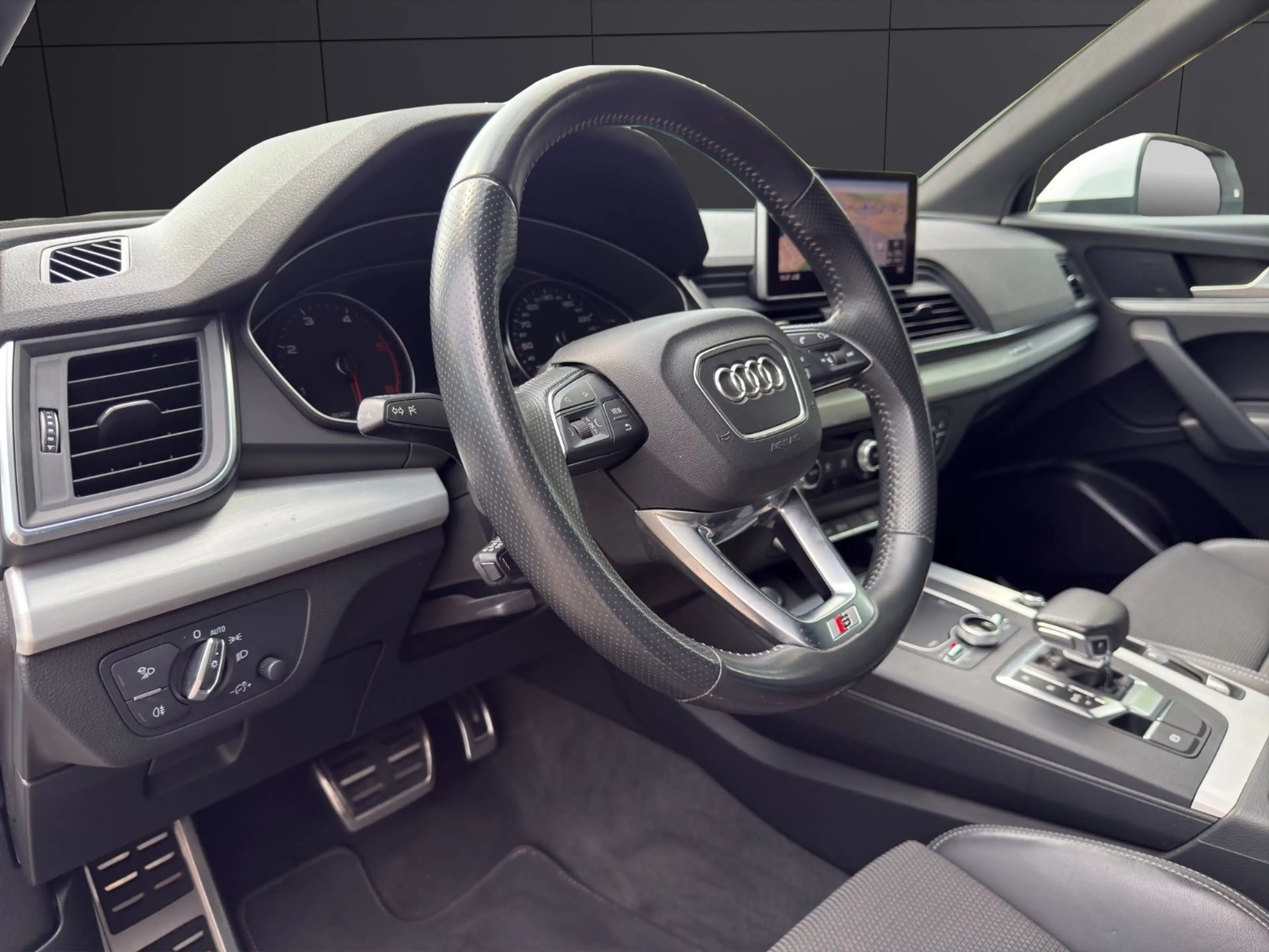Audi Q5 40 TDI quattro sport S-Line S-Tronic — photo 10