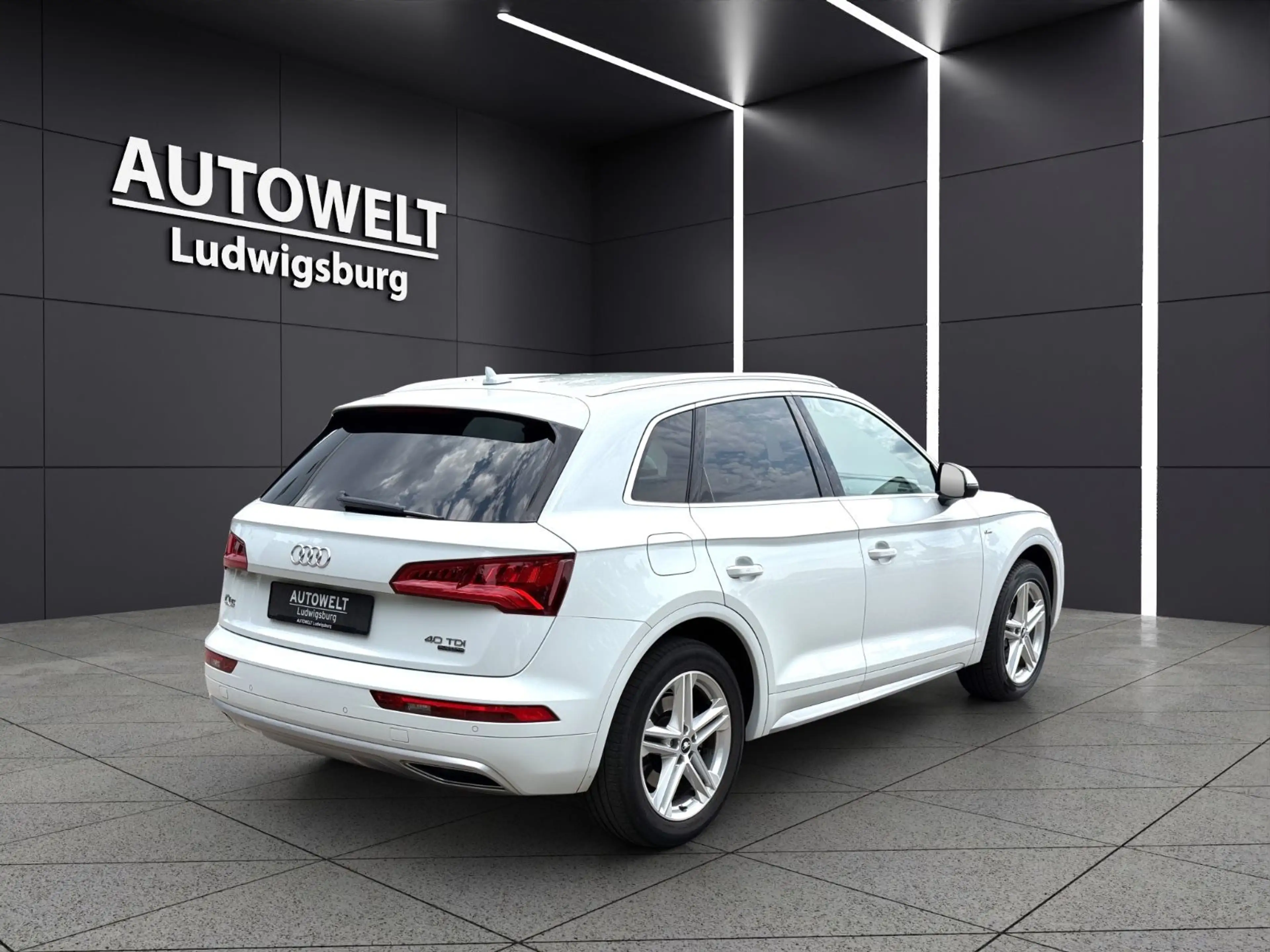 Audi Q5 40 TDI quattro sport S-Line S-Tronic — photo 5