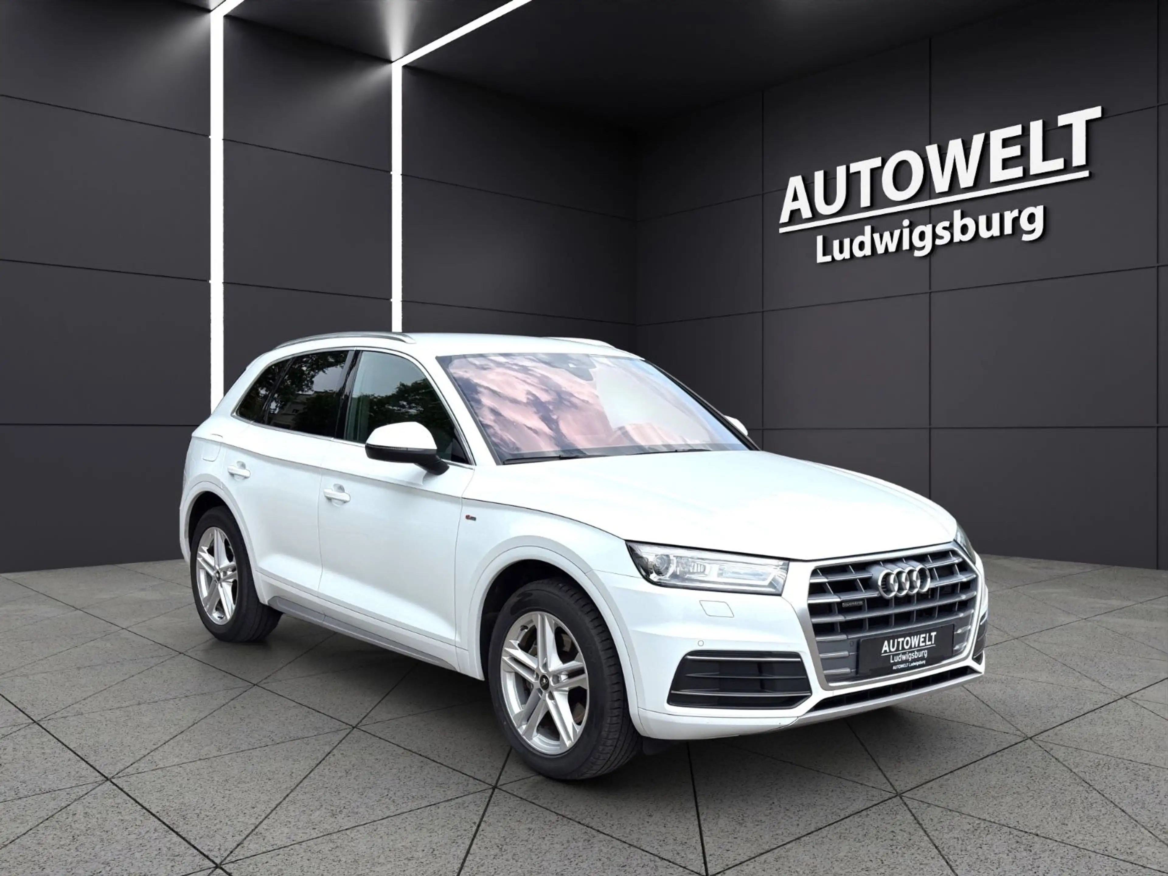 Audi Q5 40 TDI quattro sport S-Line S-Tronic — photo 3
