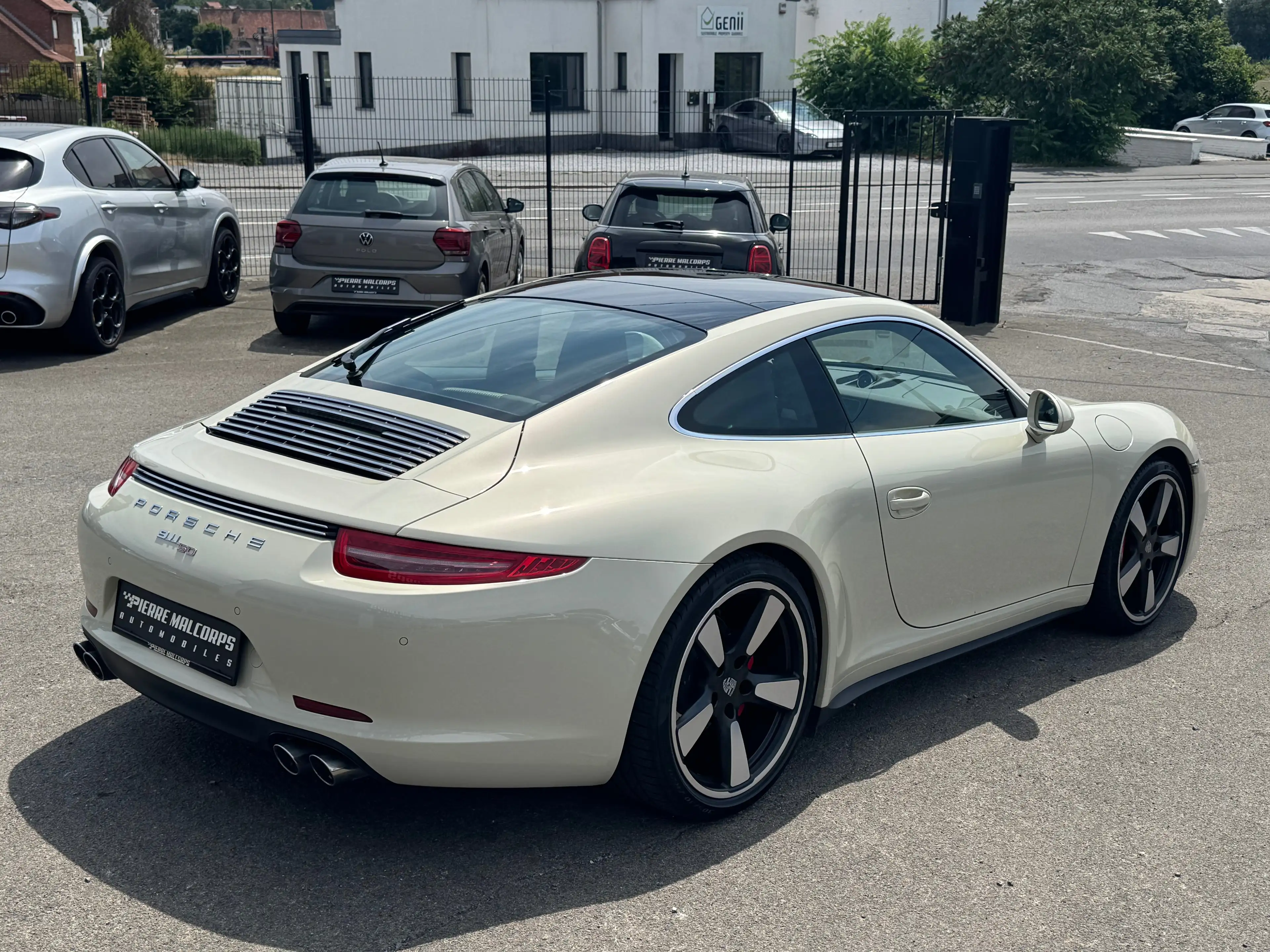 Porsche 911 991.1 Carrera S "50th Anniversary Edition" n°373/1963 — photo 3