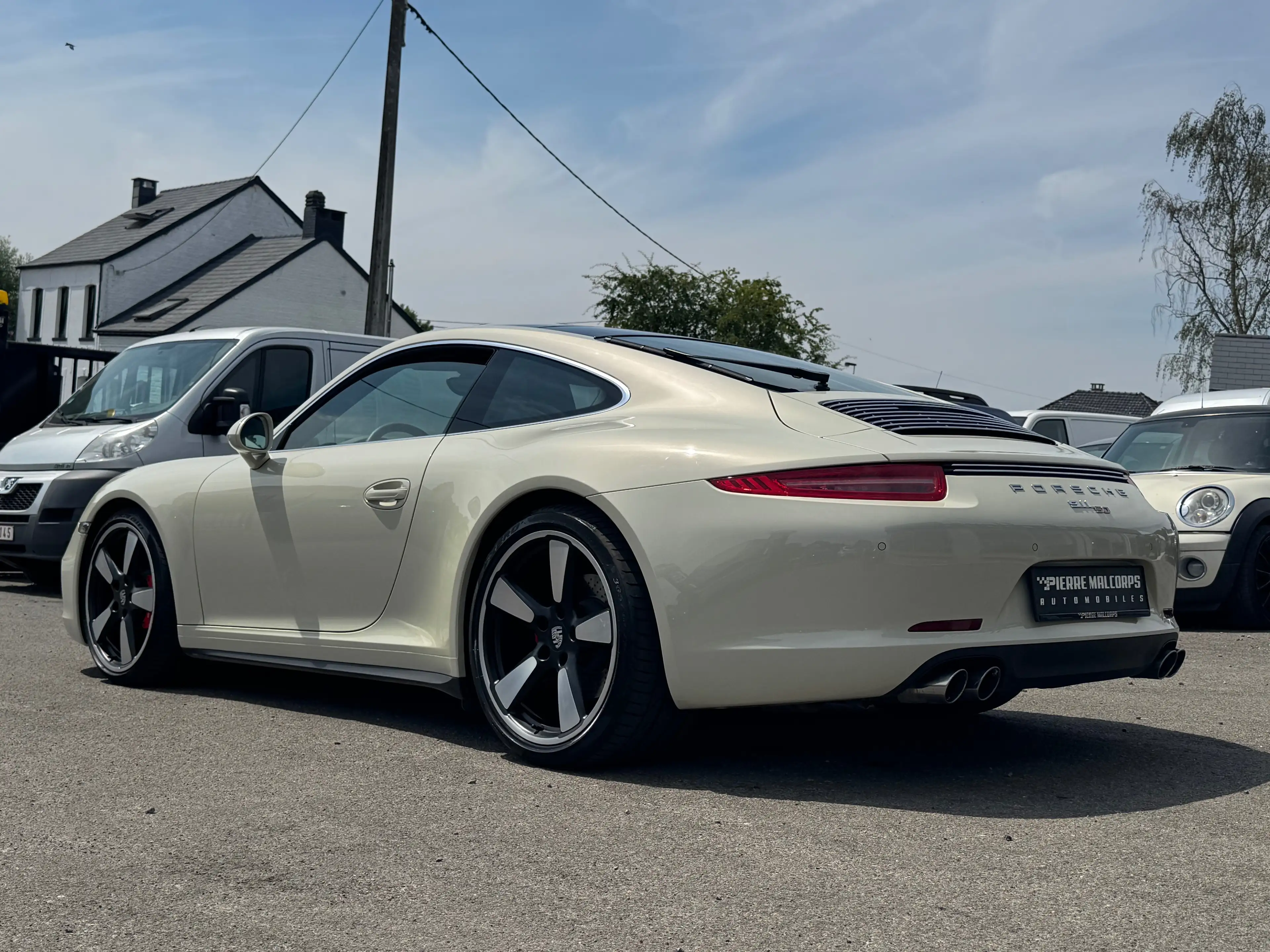 Porsche 911 991.1 Carrera S "50th Anniversary Edition" n°373/1963 — photo 2