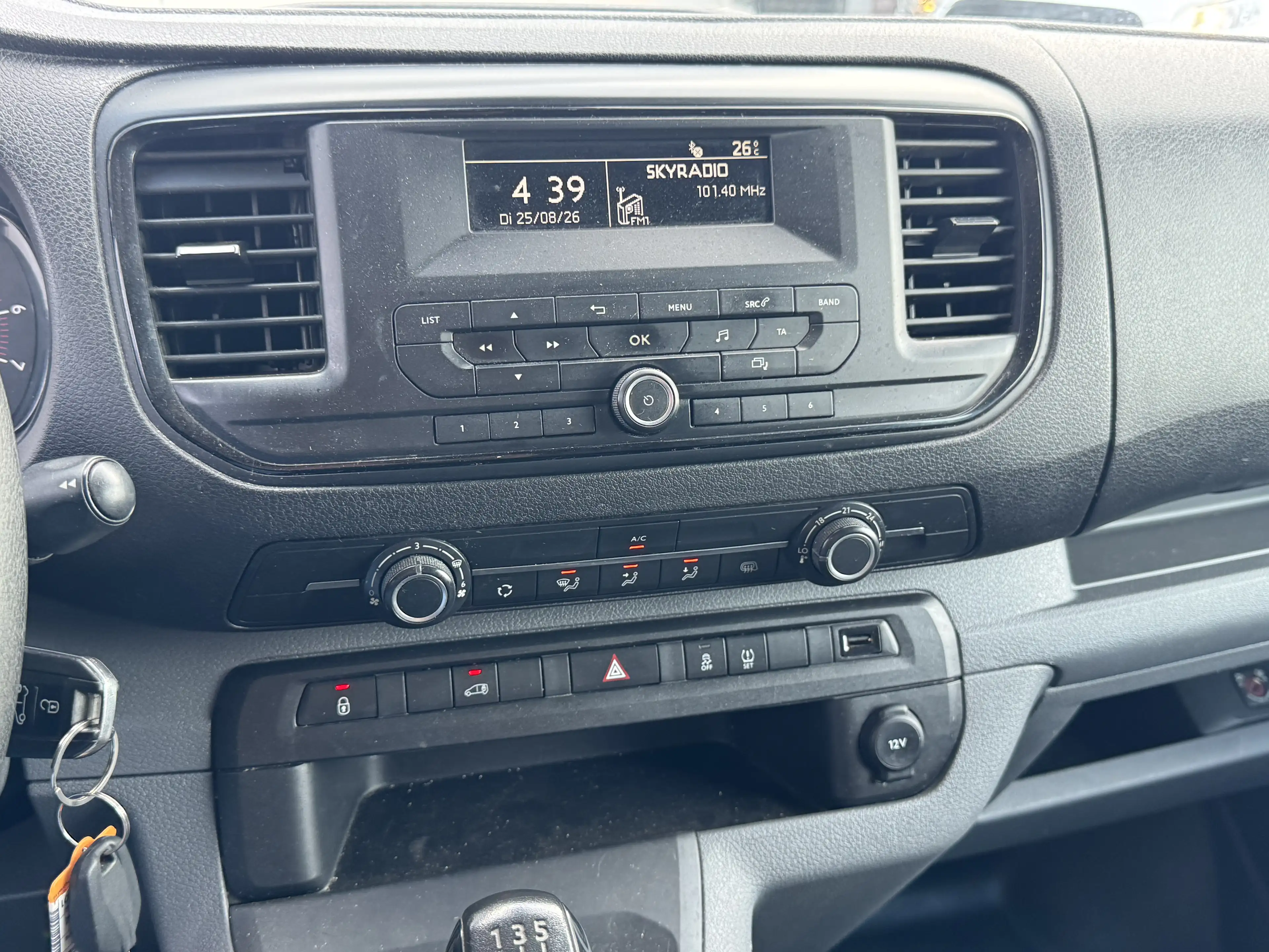 Peugeot Expert 1.6 BlueHDI 95 | Standard Premium 3-Pers | Airco | — photo 14