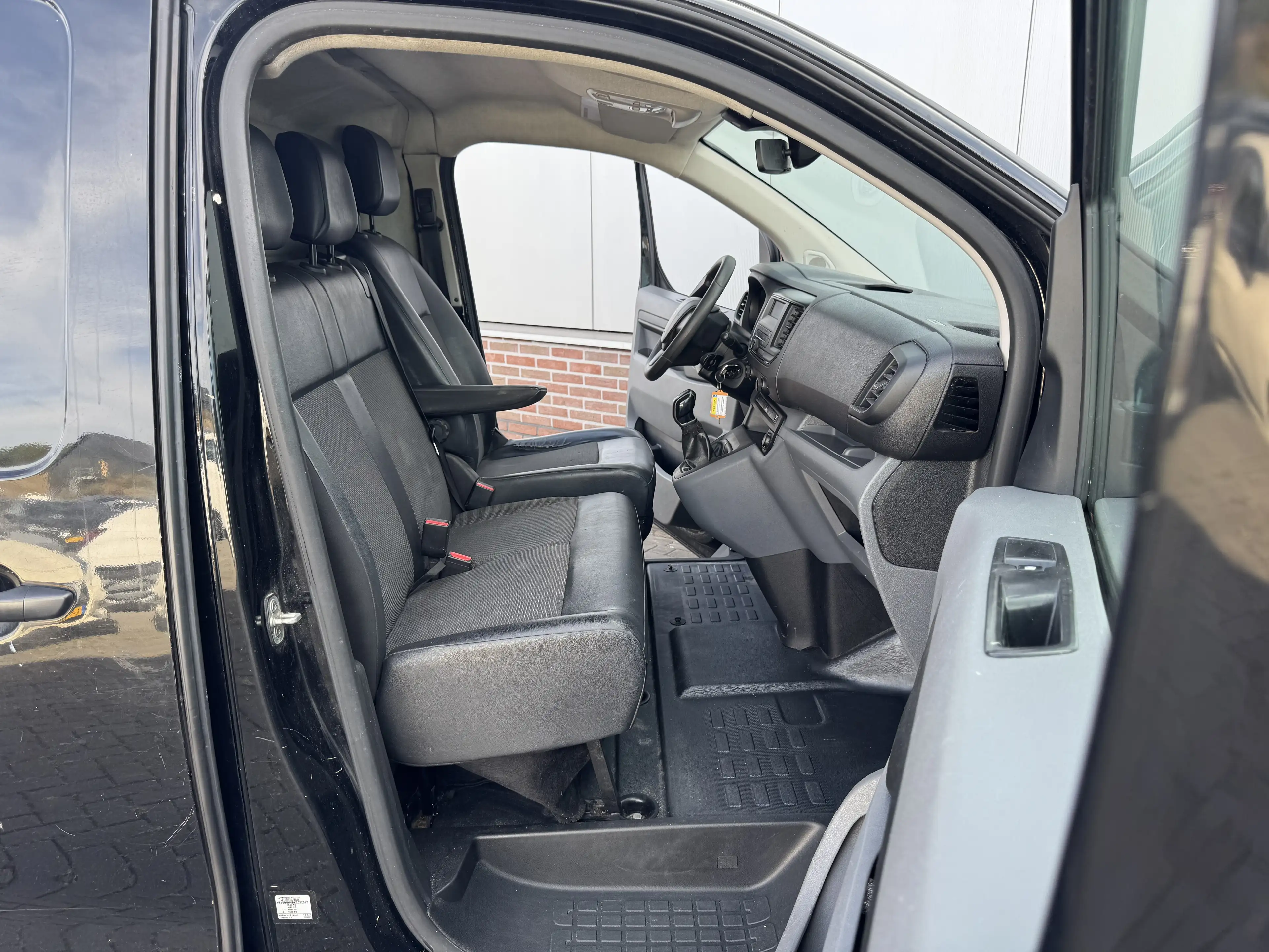 Peugeot Expert 1.6 BlueHDI 95 | Standard Premium 3-Pers | Airco | — photo 5