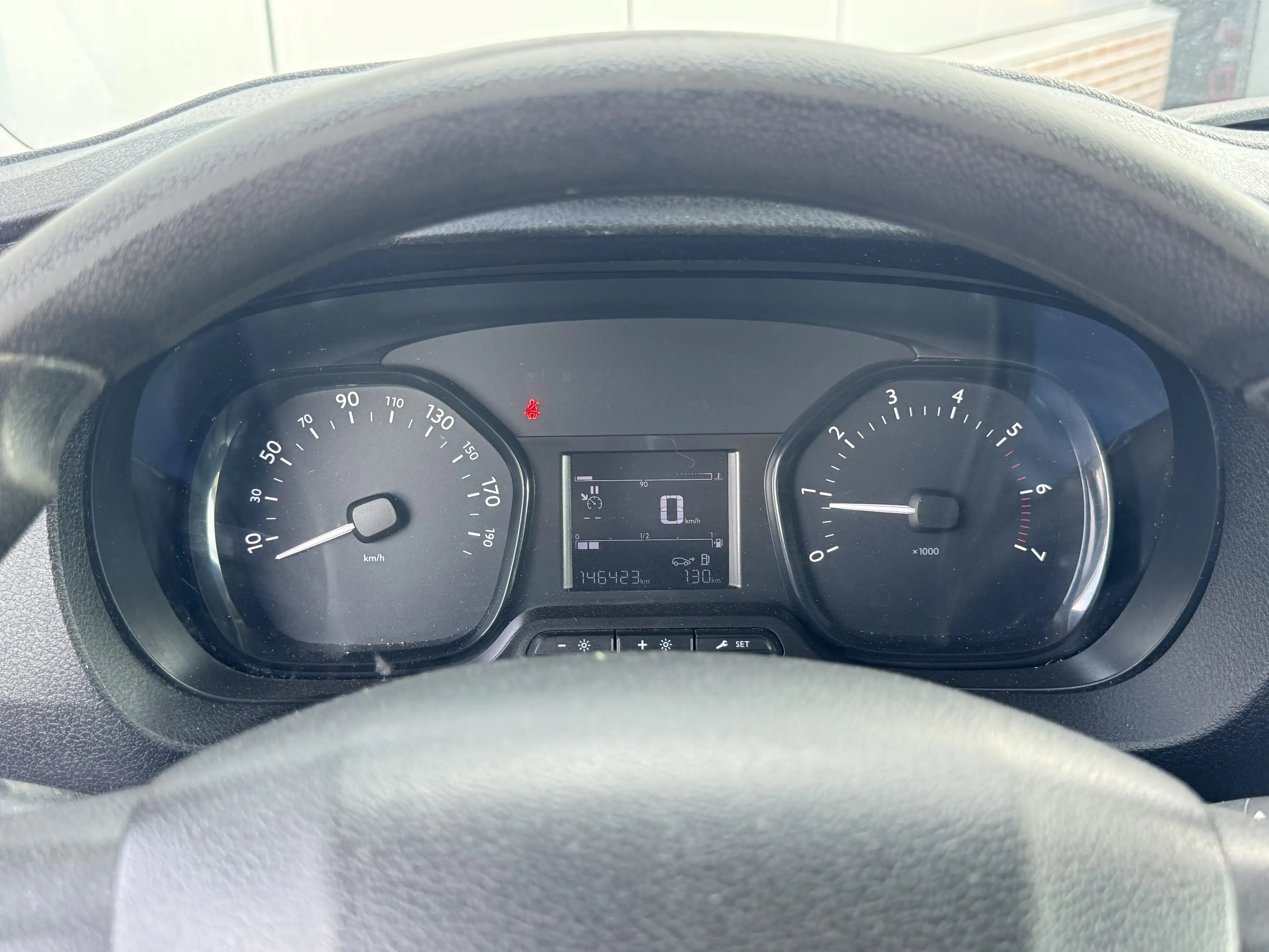 Peugeot Expert 1.6 BlueHDI 95 | Standard Premium 3-Pers | Airco | — photo 12