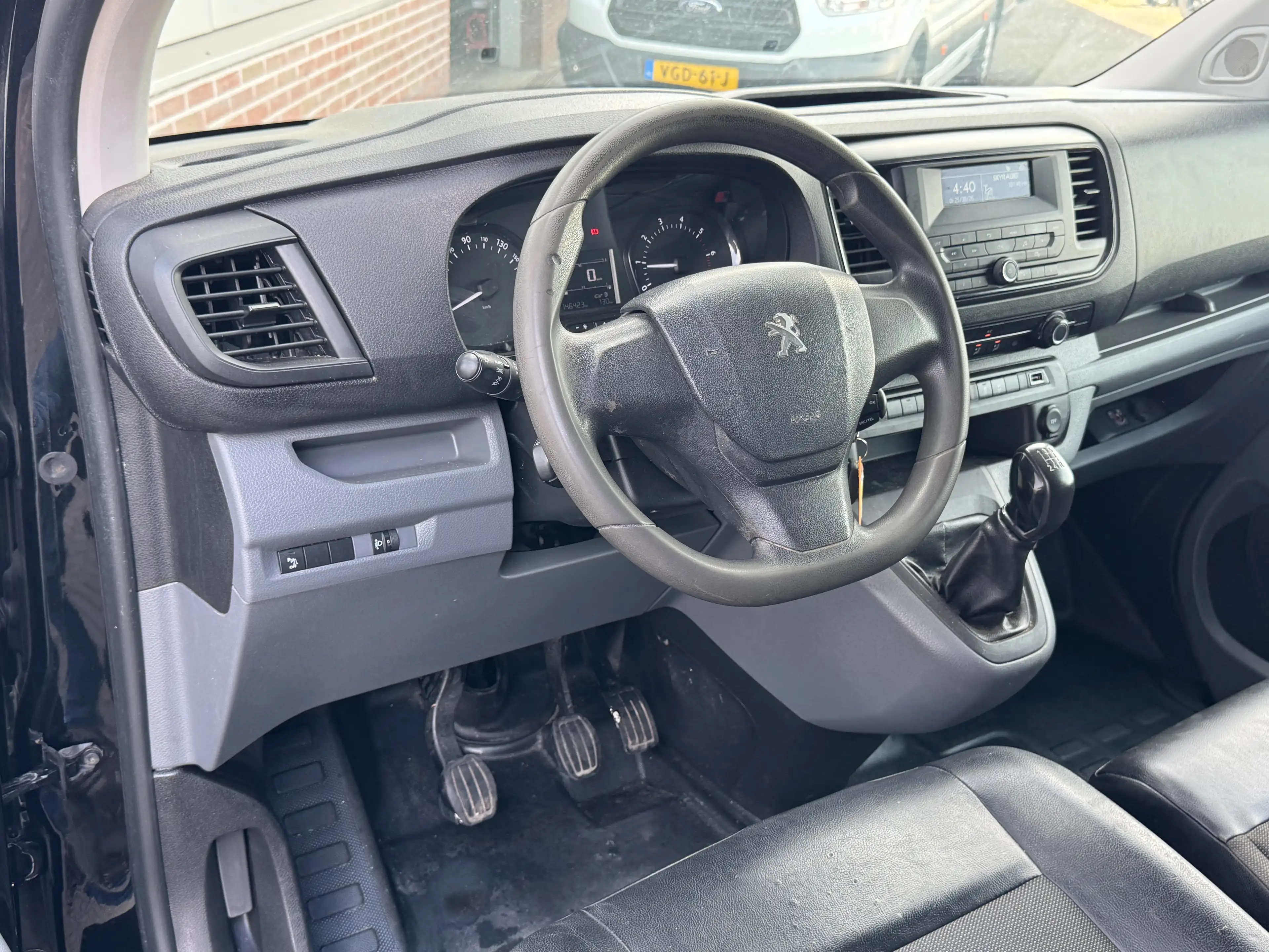 Peugeot Expert 1.6 BlueHDI 95 | Standard Premium 3-Pers | Airco | — photo 18