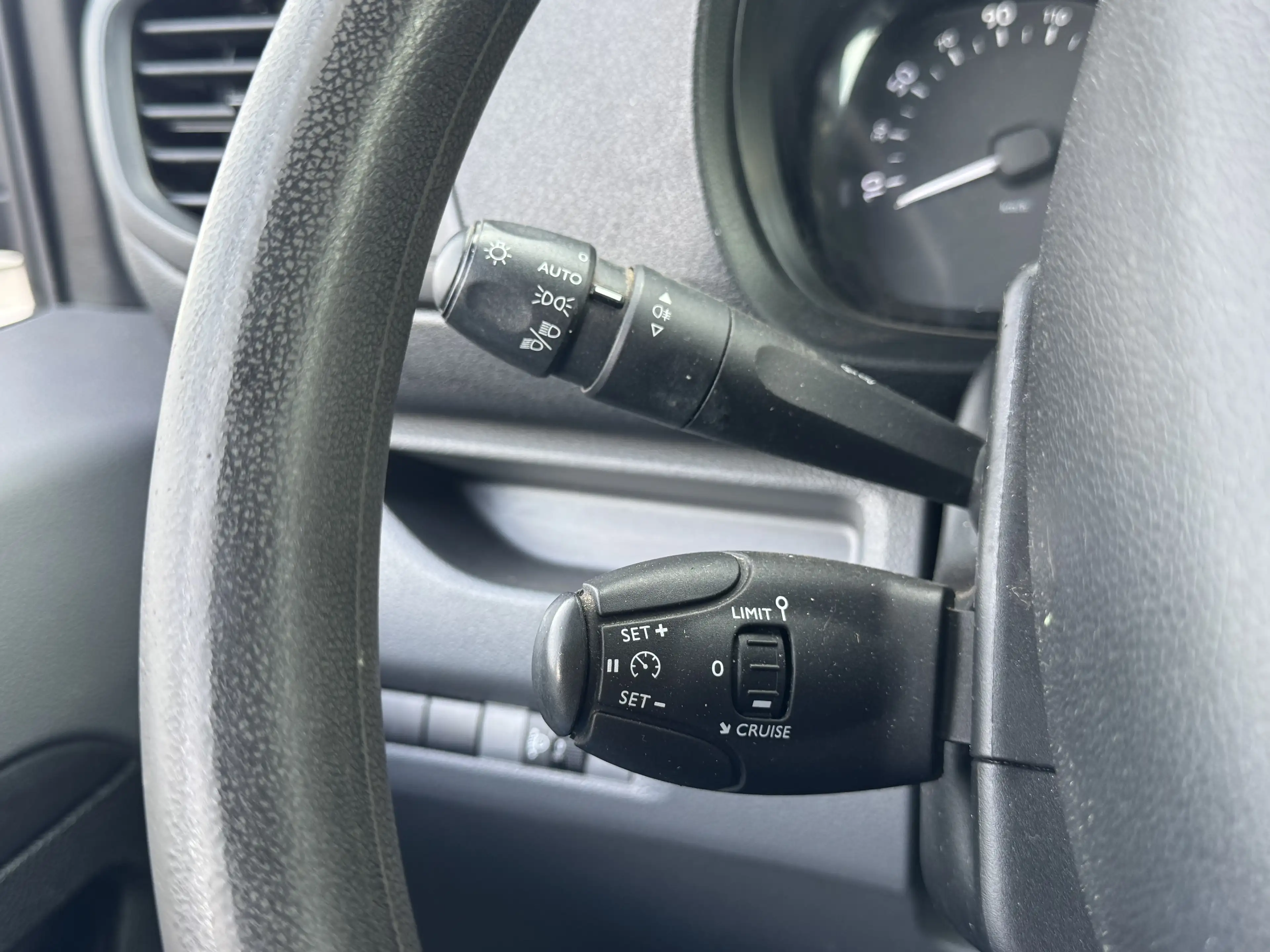 Peugeot Expert 1.6 BlueHDI 95 | Standard Premium 3-Pers | Airco | — photo 13