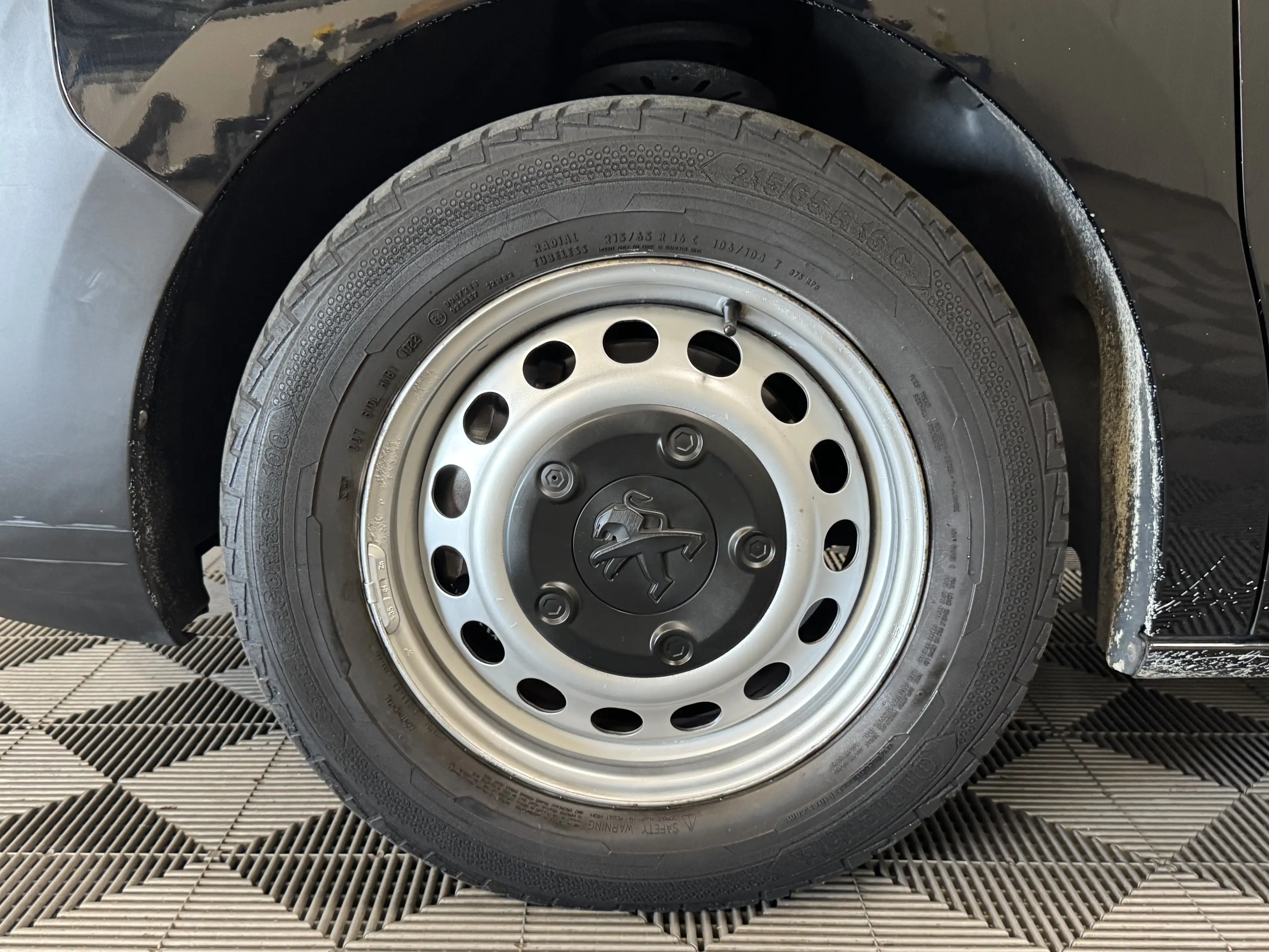 Peugeot Expert 1.6 BlueHDI 95 | Standard Premium 3-Pers | Airco | — photo 10