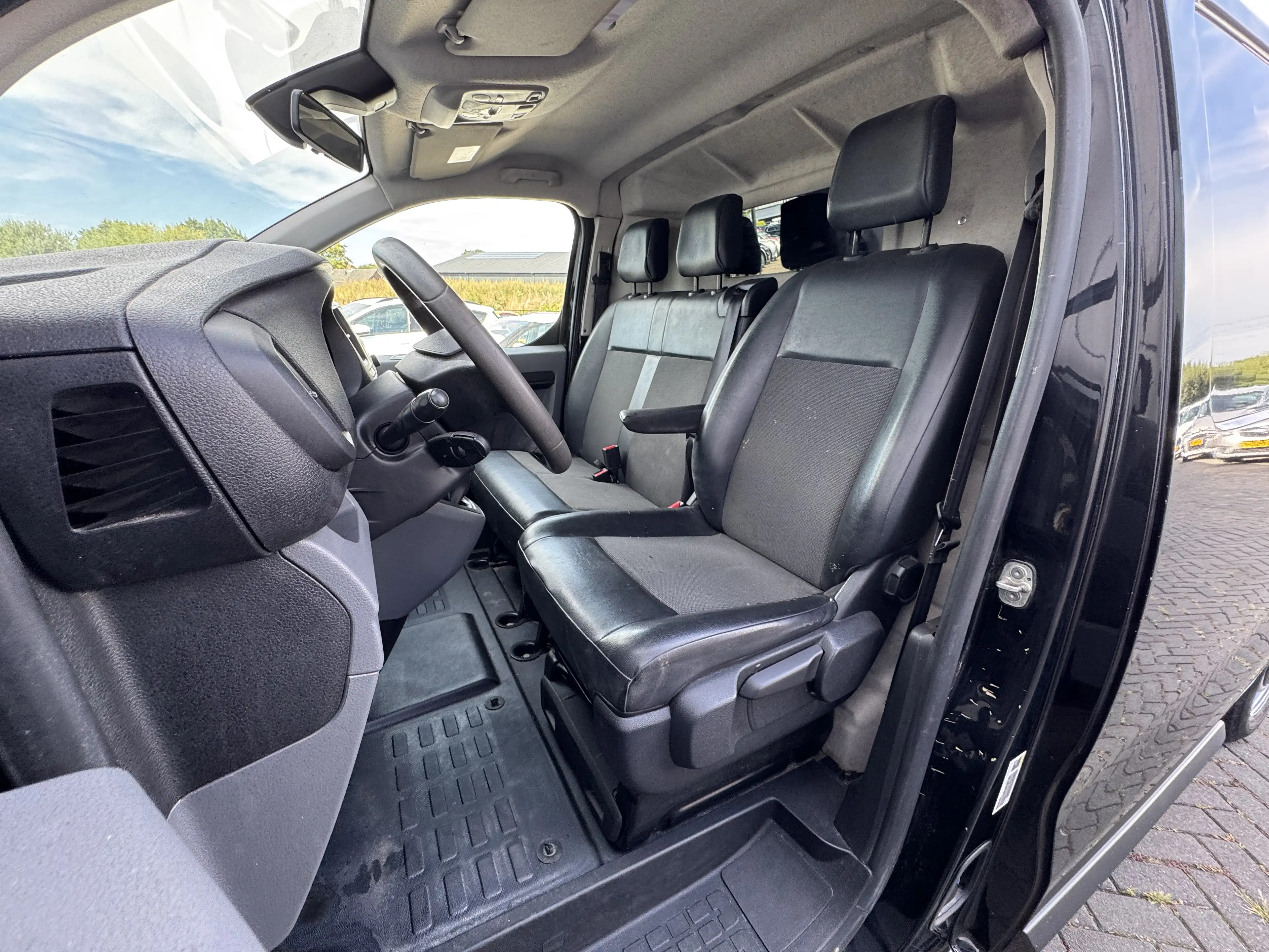 Peugeot Expert 1.6 BlueHDI 95 | Standard Premium 3-Pers | Airco | — photo 16
