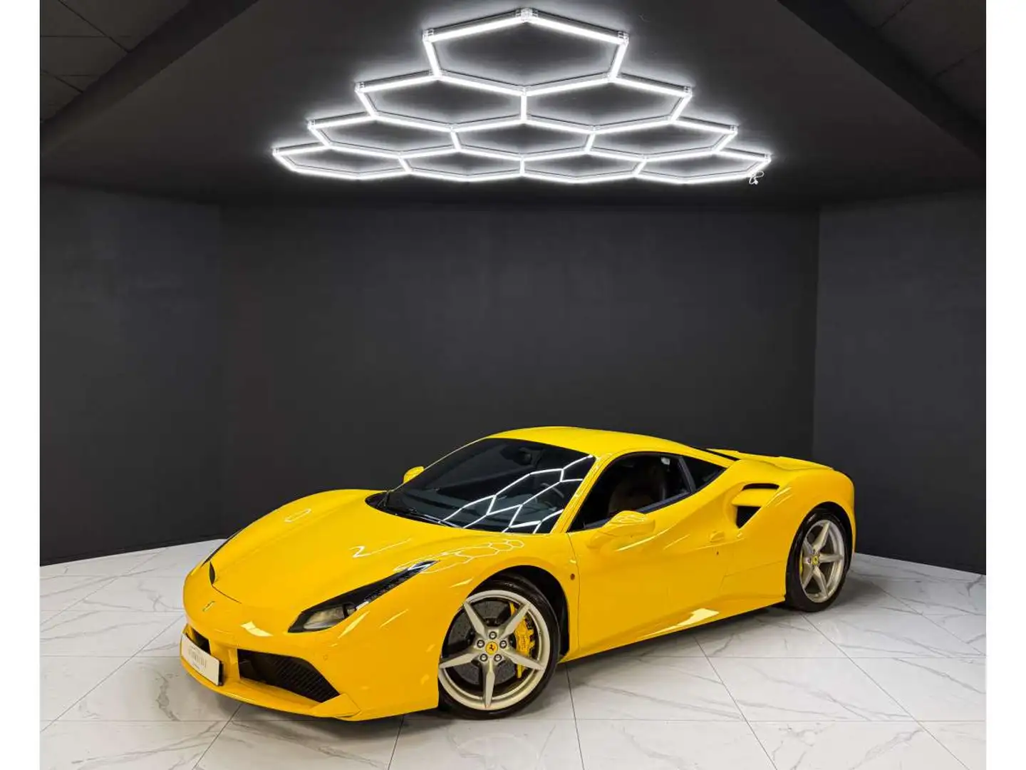 Ferrari 488 GTB Coupe 3.9 V8 Giallo Modena Jaune - 1