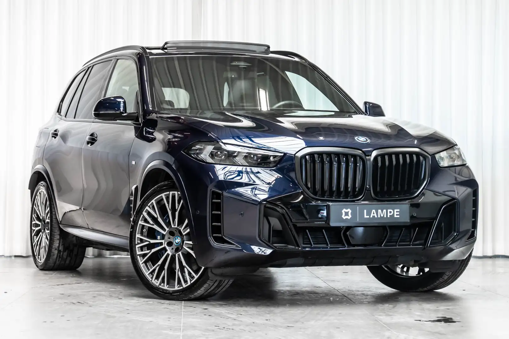BMW X5 xDrive50e Hybrid M Sport Pro Panodak H/K SoftClose Blauw - 1