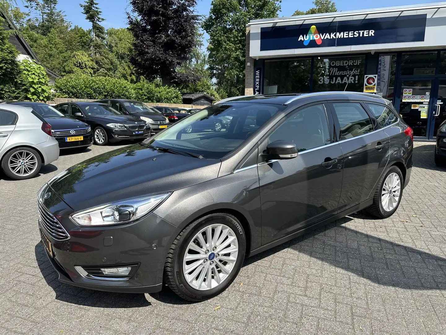 Ford Focus Wagon 1.0 EcoBoost Titanium Navi|Xenon|DAB|Camera| Gris - 2