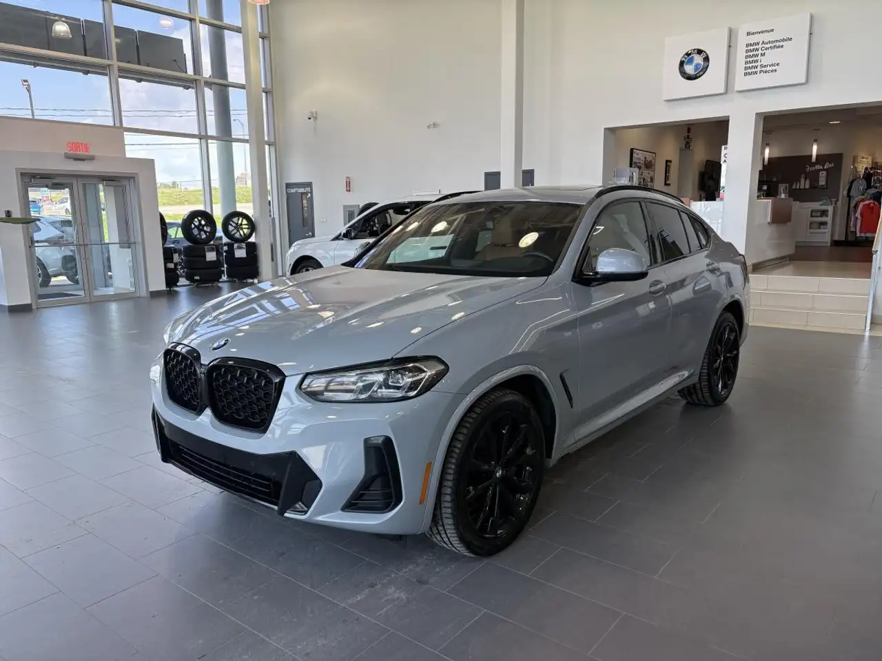 2023 BMW X4