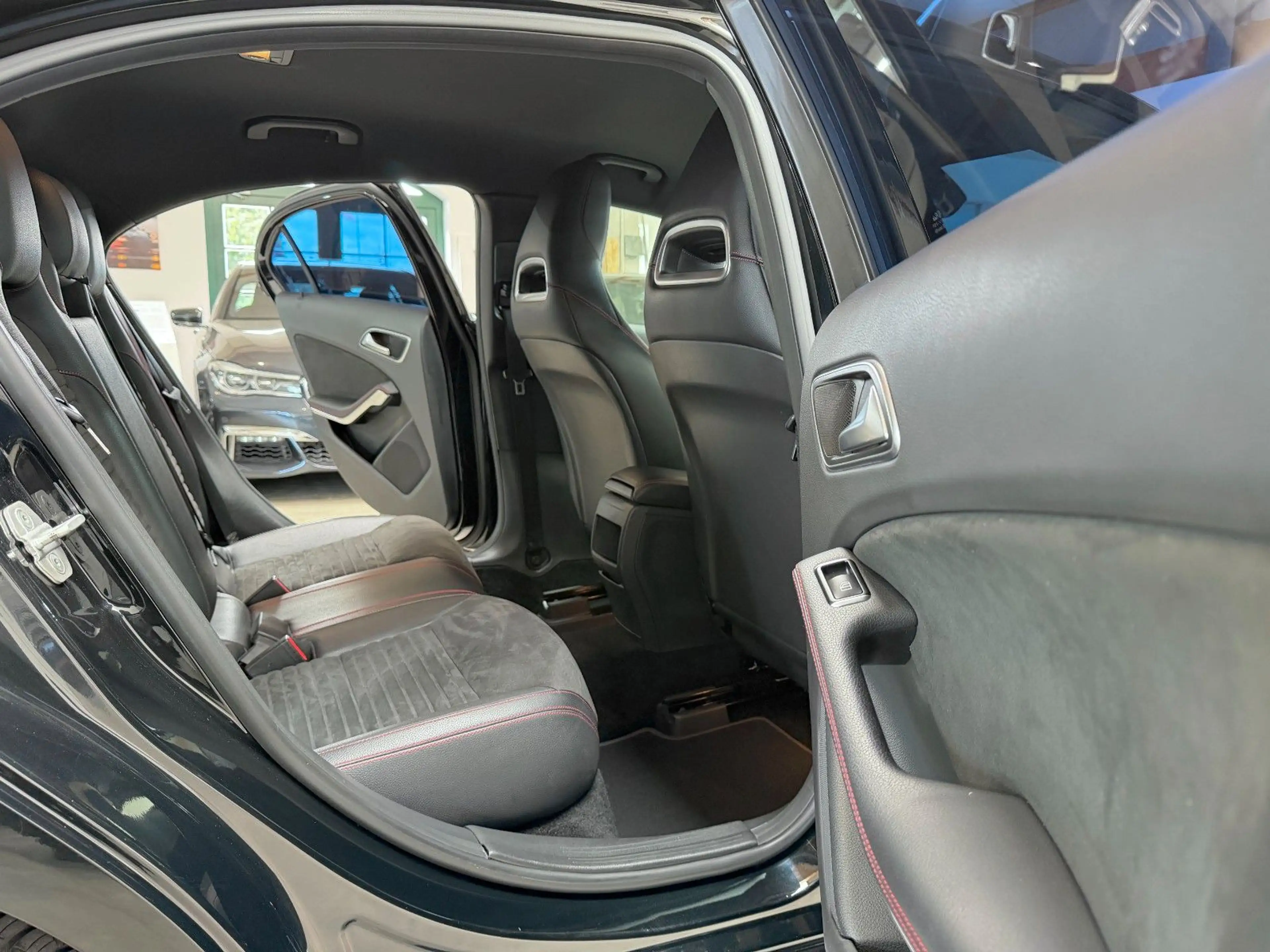 Mercedes-Benz A 220 CDI Automatik AMG Sport Line 177PS — photo 12