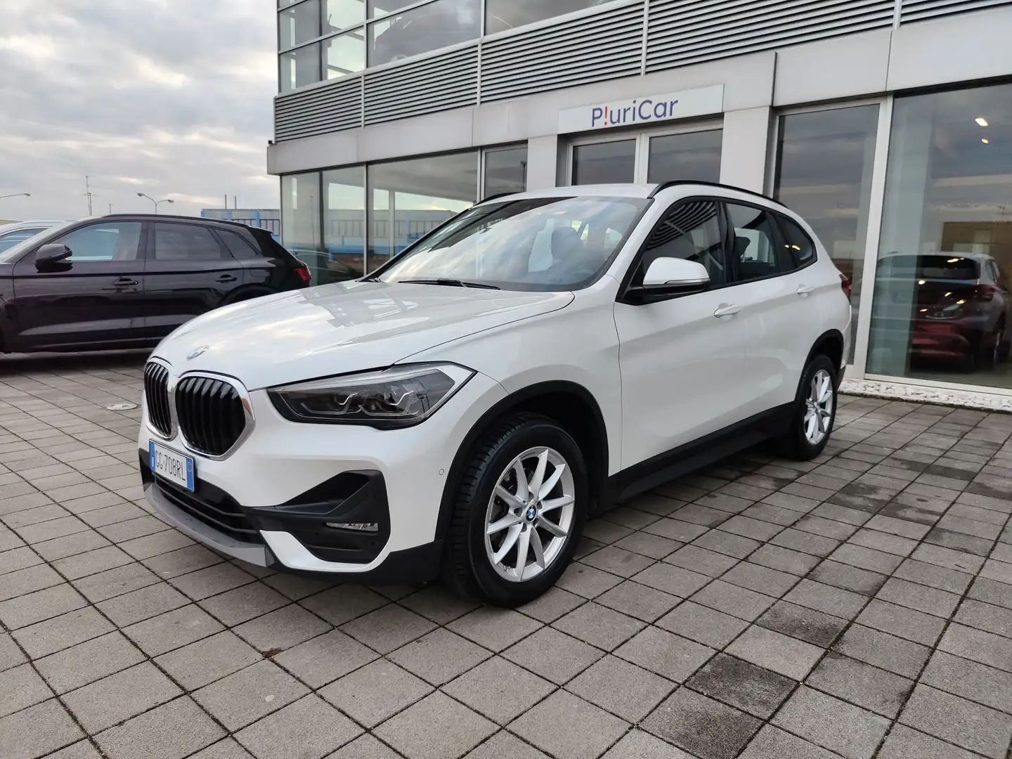 BMW X1 sDrive16d 116cv Navi FariLED AdaptiveCruise DAB Blanc - 1