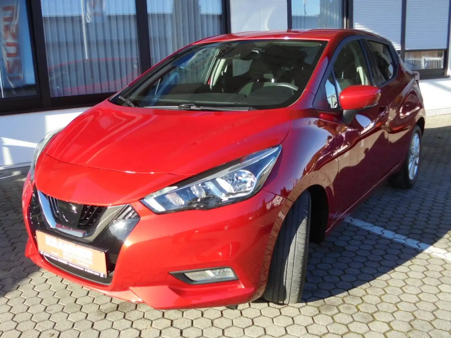 Nissan Micra N-Way Red - 1