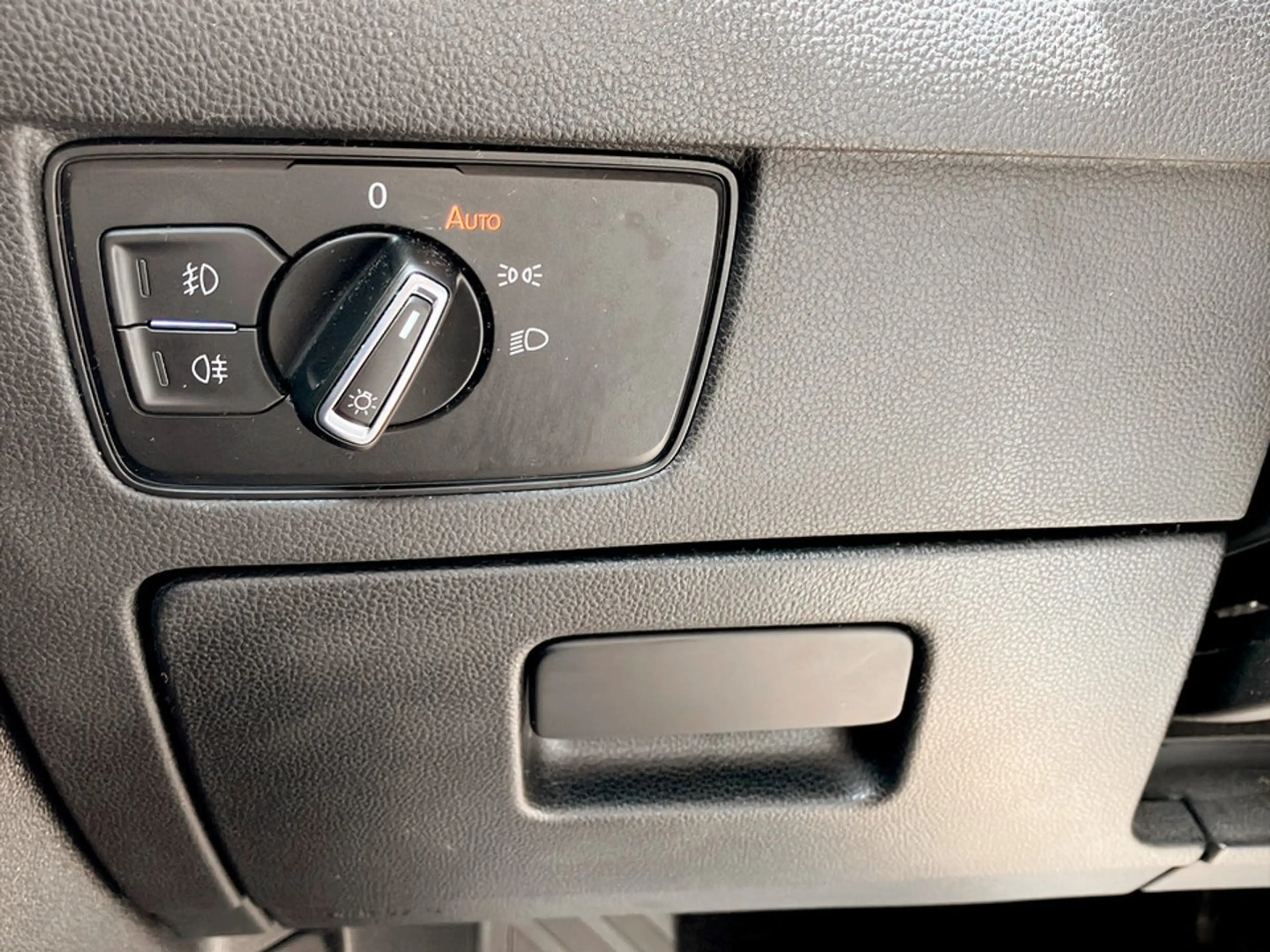Volkswagen Passat Business TDI SCR DSG — photo 8