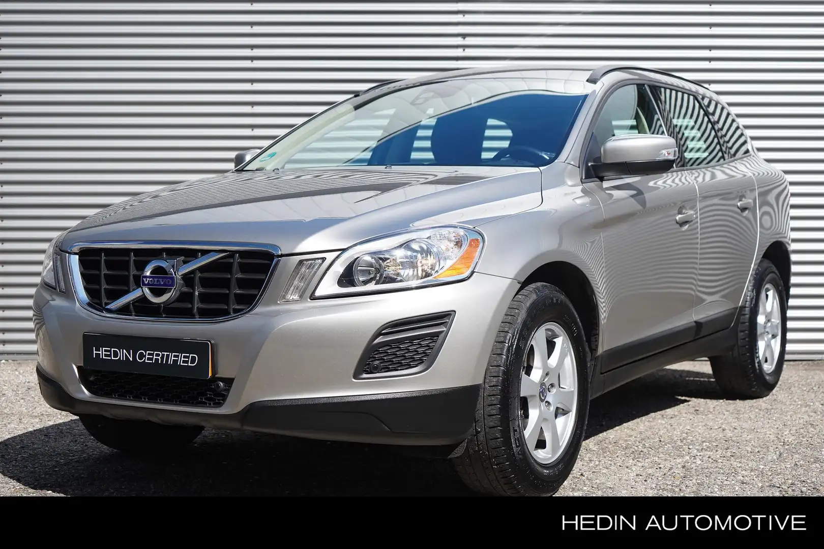 Volvo XC60 2.0T Kinetic AUT. | Eerste Eigenaar | Dealer onder Gris - 1