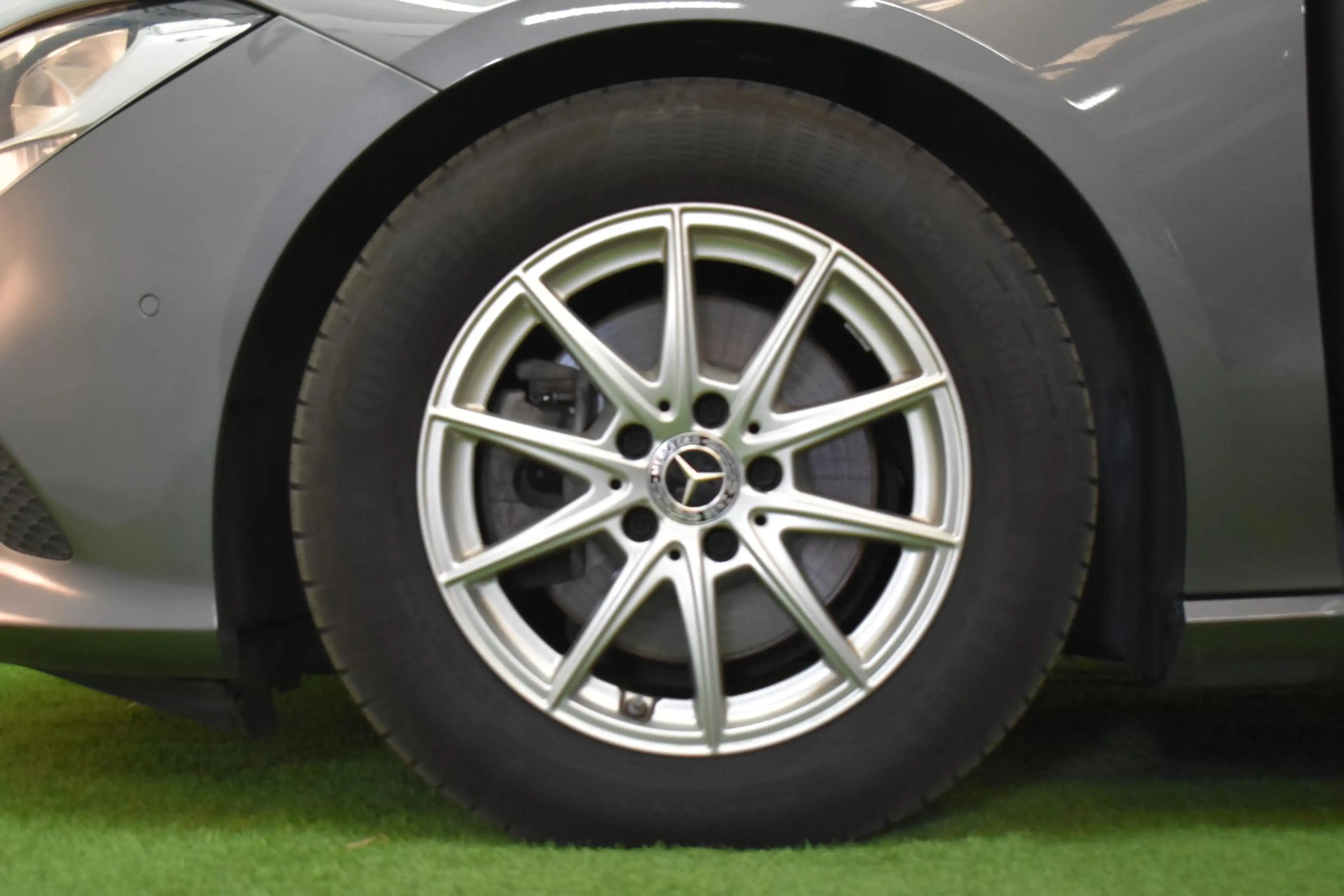 Mercedes-Benz CLA 180 Shooting Brake CLA d Shooting Brake — photo 13