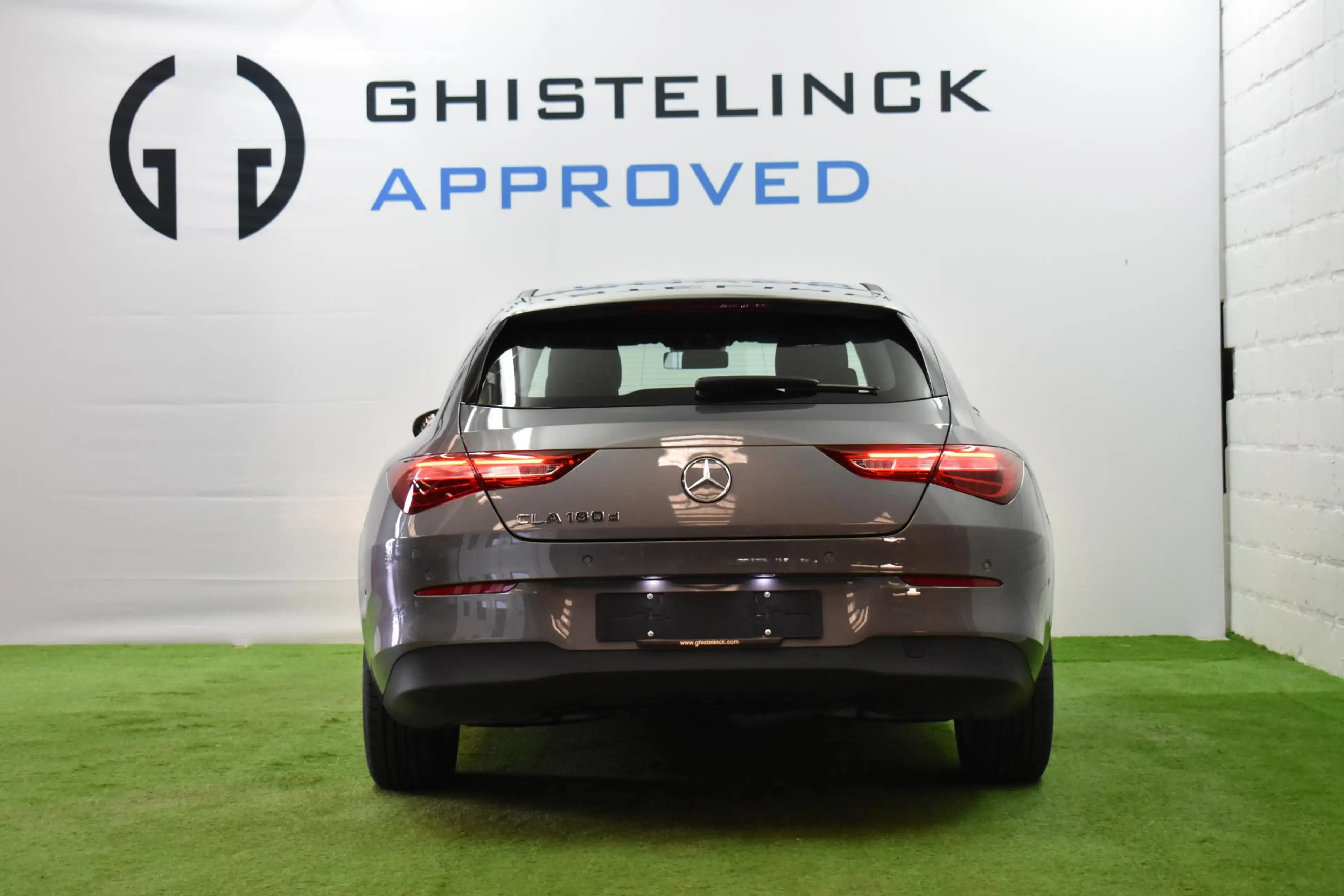 Mercedes-Benz CLA 180 Shooting Brake CLA d Shooting Brake — photo 6
