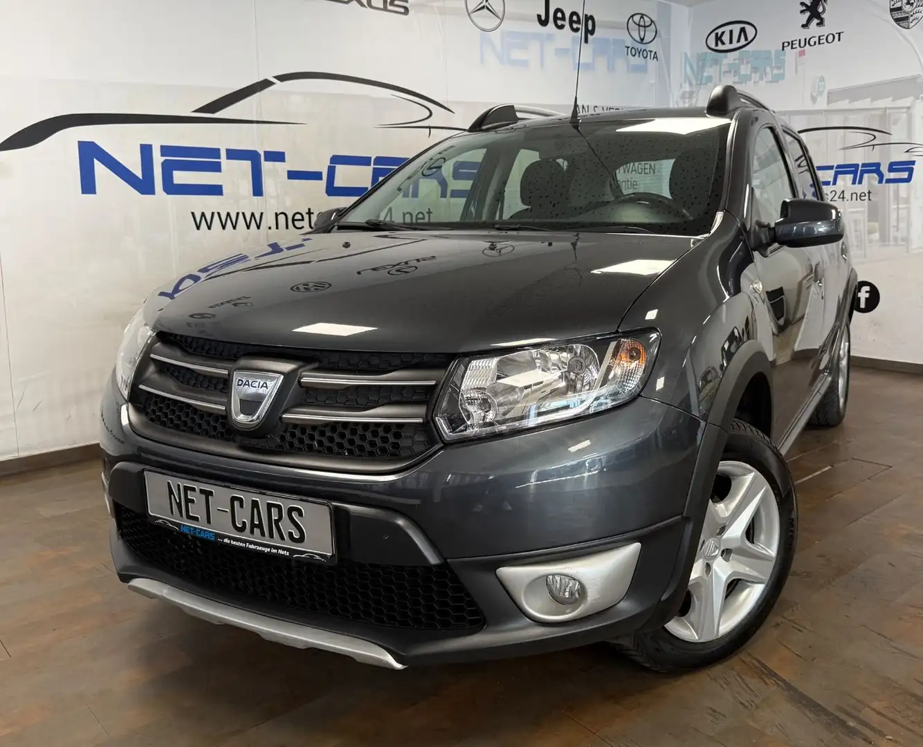 Dacia Sandero dCi 90 Stepway Klima*NAVi*Tempomat*PDC Grau - 1