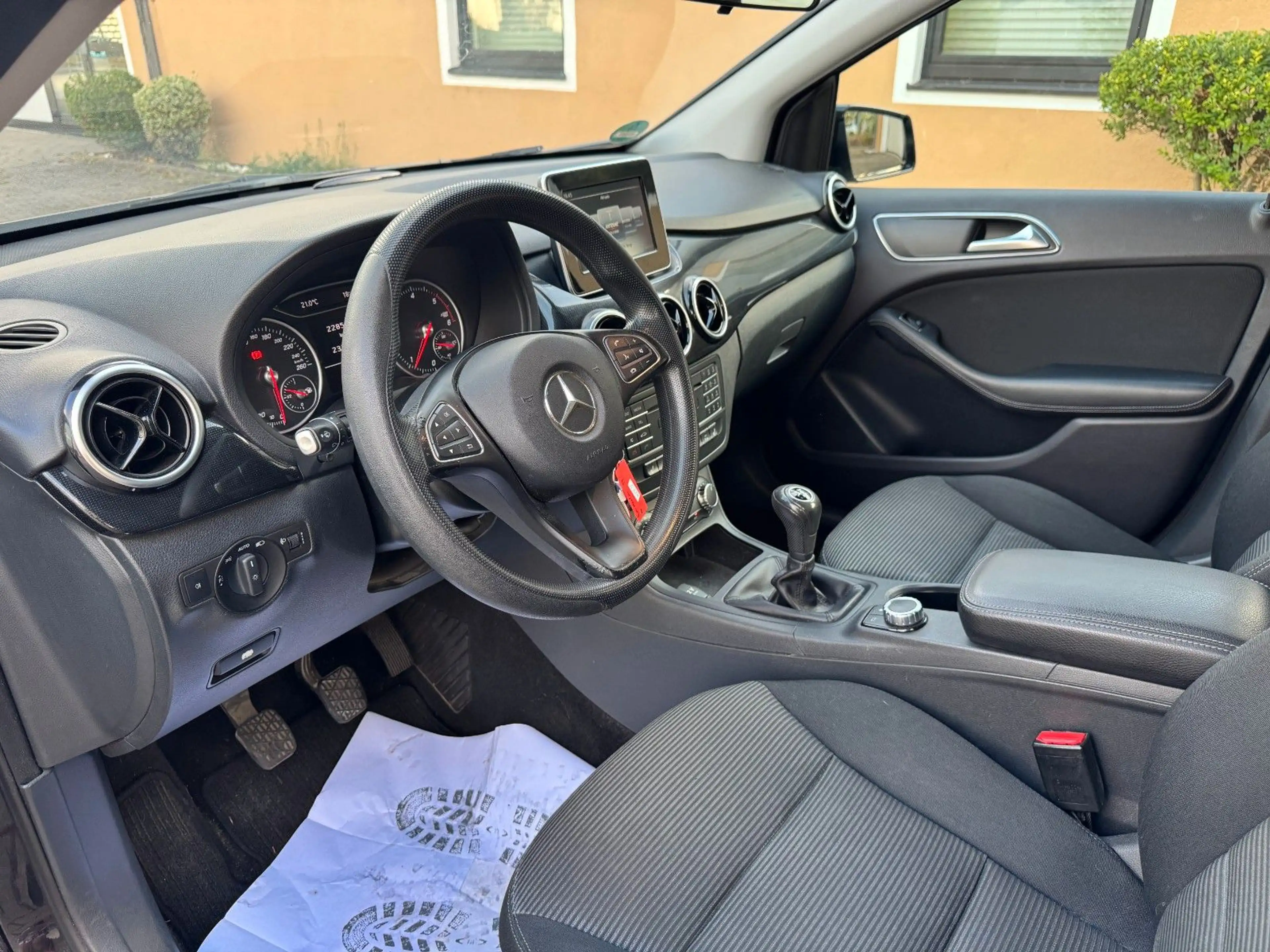 Mercedes-Benz B 180 B B 180 CDI / d Navi PTS SHZ Alu Winter — photo 12