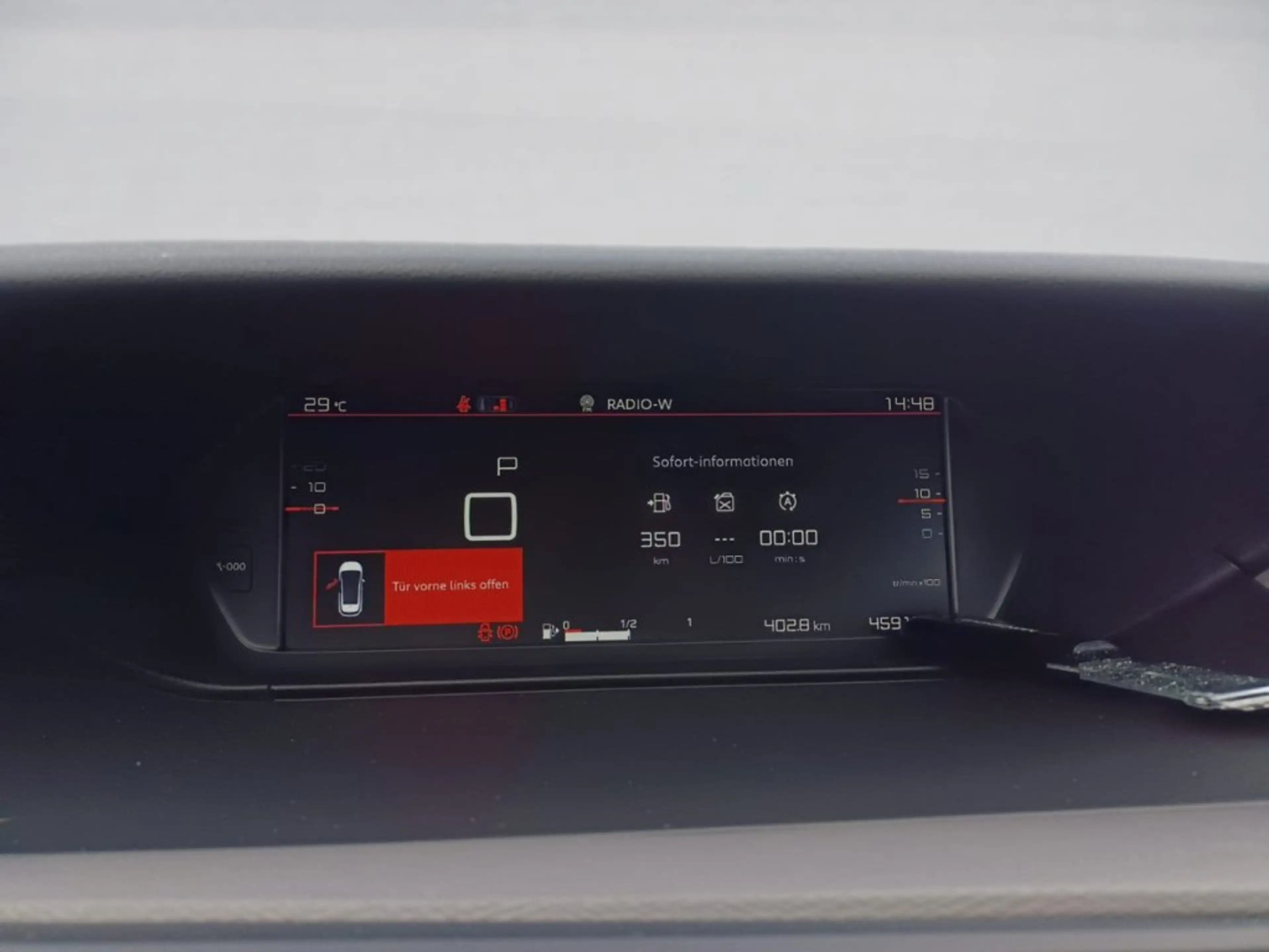 Citroen Grand C4 SpaceTourer C4 Spacetourer BlueHDi 130 S&S EAT8 Feel — photo 6