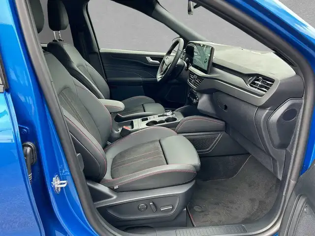 Ford Kuga view 3