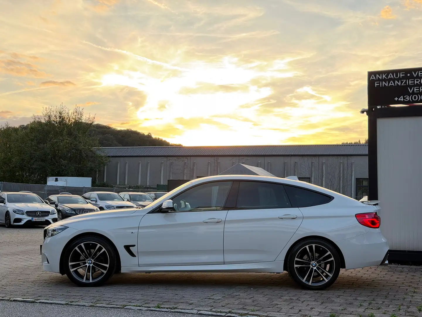 BMW 320 d xDrive M-Sportpaket Aut. B47 F34 Gran Turismo Finanzierung möglich Weiß - 2