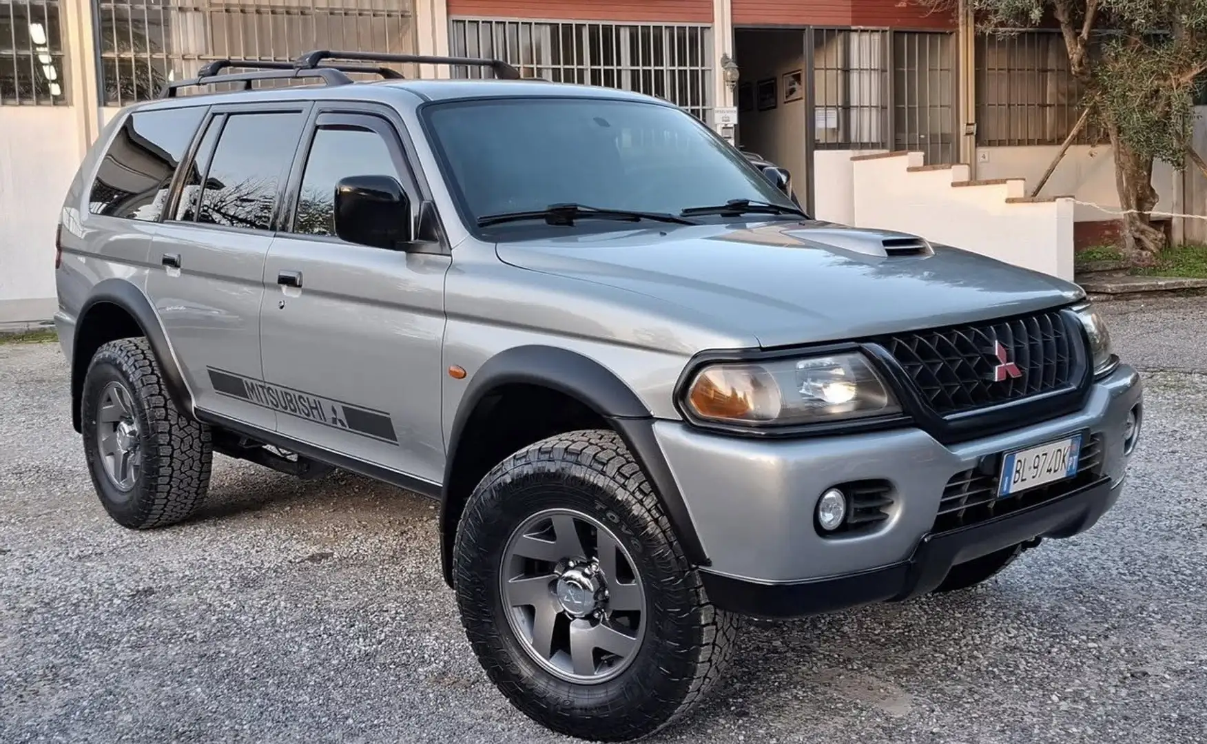 Mitsubishi Pajero Sport Wagon 2.5 tdi GLS - 1