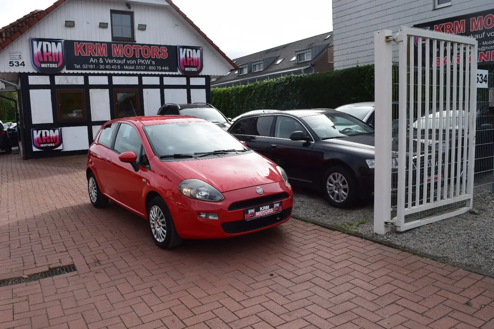 Fiat Punto KLIMA,EURO 5,ELEK. FENSTERHEBER,USB,AUX Rot - 2