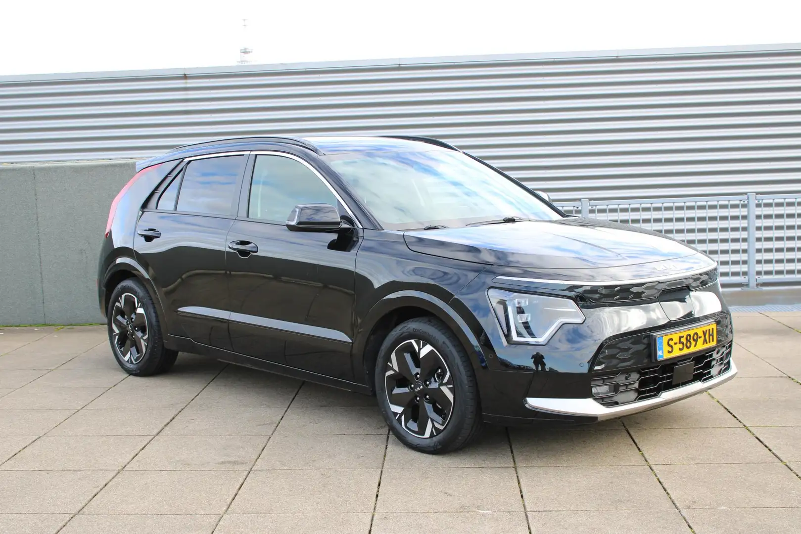 Kia e-Niro EV ExecutiveLine 64.8 kWh Camera / Navigatie / Led Noir - 2
