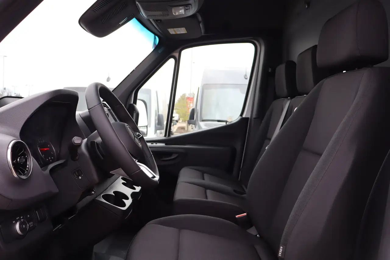 Mercedes-Benz Sprinter снимка Mercedes-Benz Sprinter