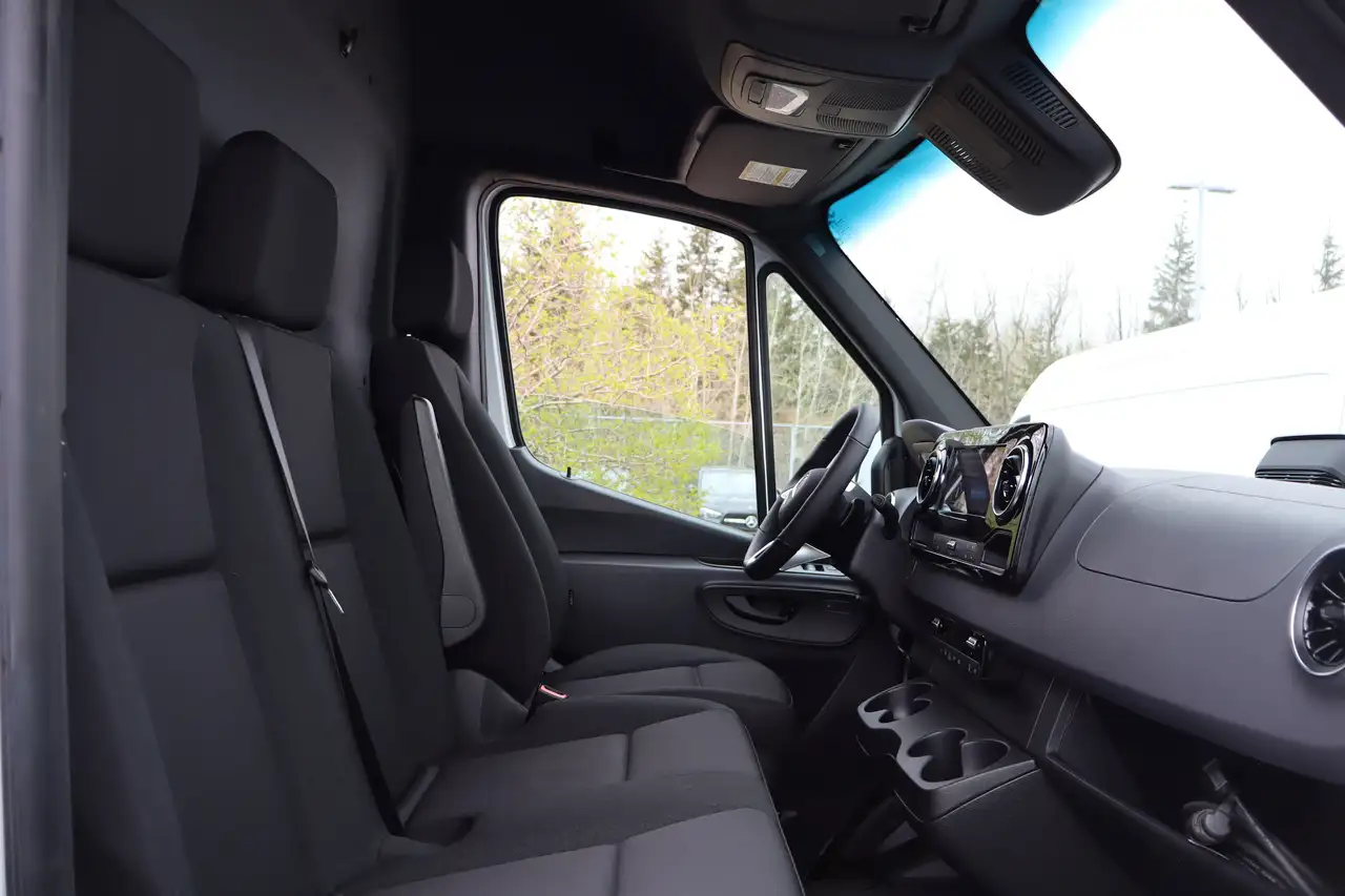 Mercedes-Benz Sprinter снимка Mercedes-Benz Sprinter