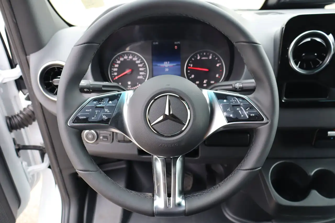 Mercedes-Benz Sprinter снимка Mercedes-Benz Sprinter