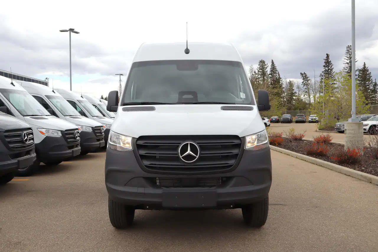 Mercedes-Benz Sprinter снимка Mercedes-Benz Sprinter