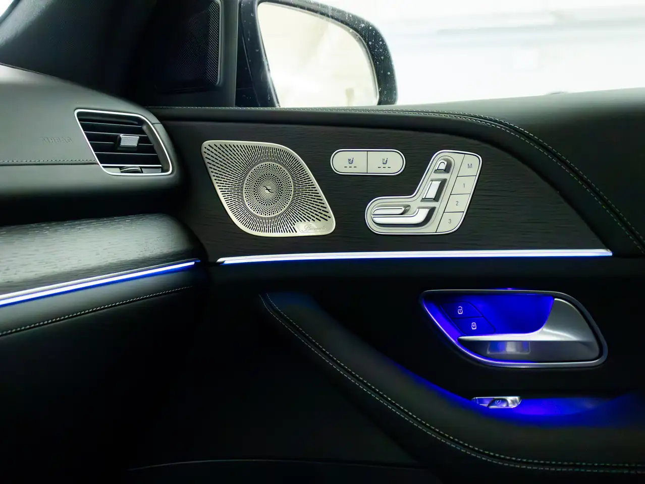 Mercedes-Benz GLE снимка Mercedes-Benz GLE