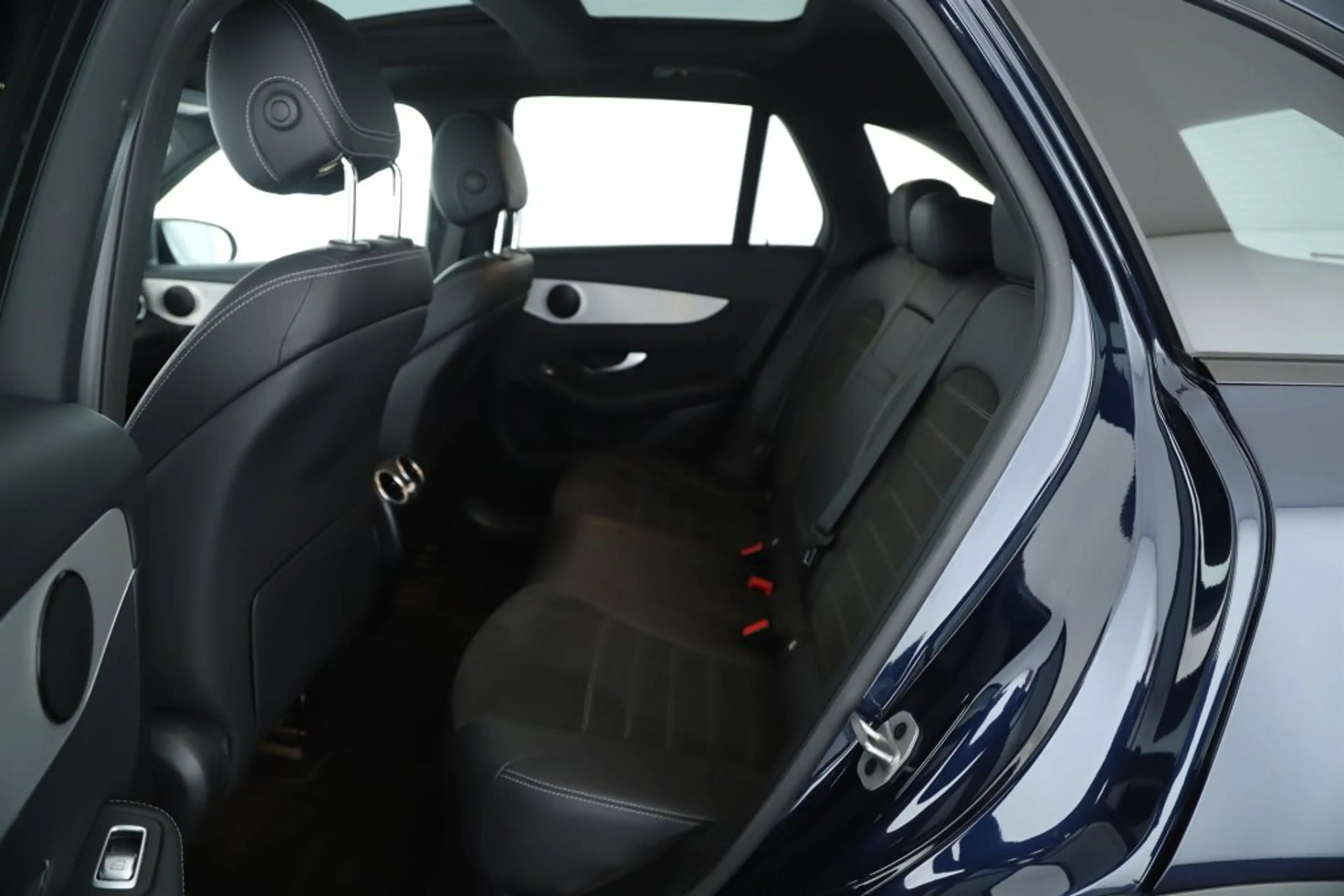 Mercedes-Benz GLC 300 e PHEV 4MATIC Autom AMG-LINE NIGHT NAVI PANO LED — photo 11
