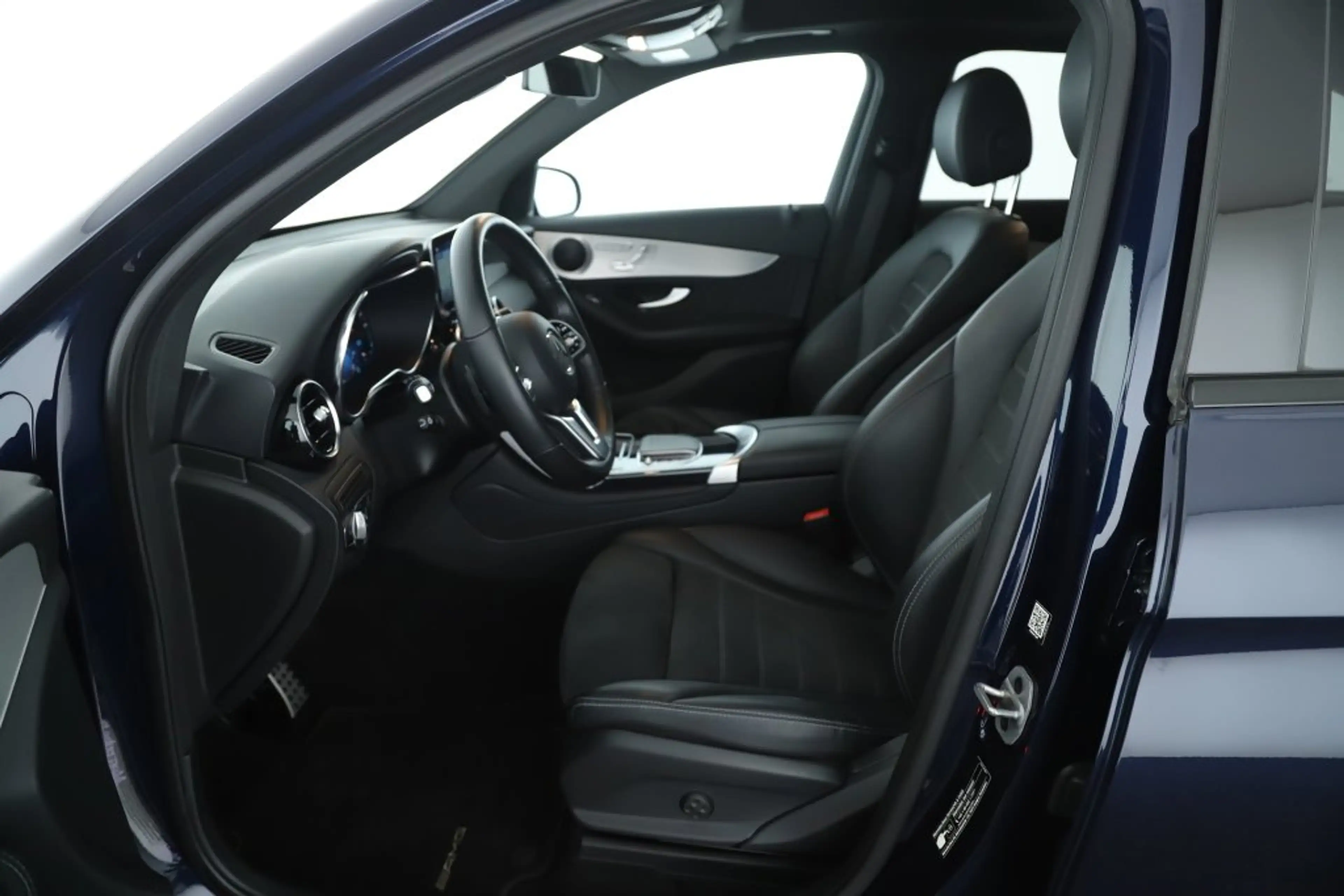 Mercedes-Benz GLC 300 e PHEV 4MATIC Autom AMG-LINE NIGHT NAVI PANO LED — photo 10