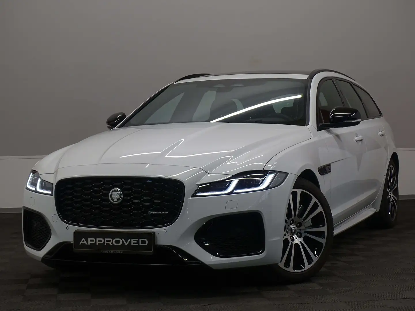 Jaguar XF D200 R-Dynamic SE RWD Auto Wit - 1