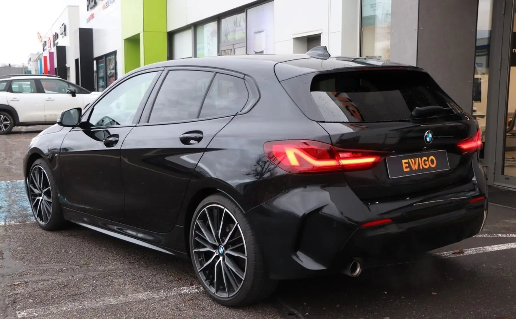 BMW 135 serie 1.5 118 i 135 m sport Schwarz - 2