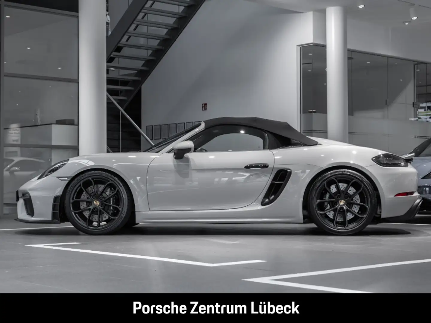 Porsche 718 Spyder BOSE Sportabgas Erstbesitz 10.969 km Gri - 2