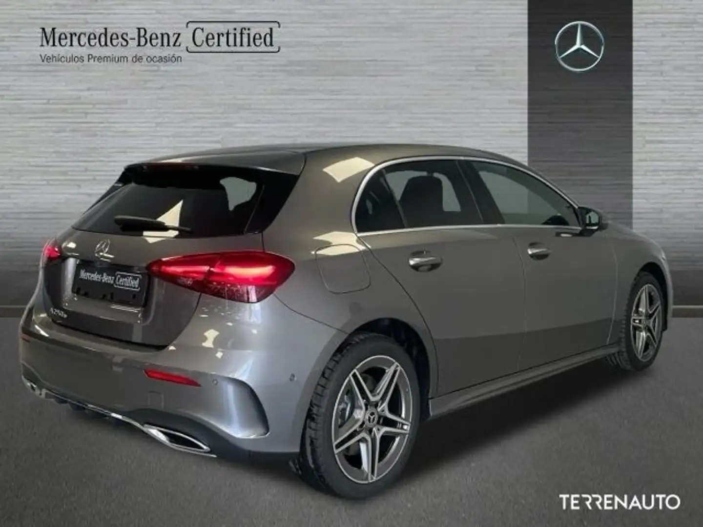 Mercedes-Benz A 250 e Compacto - 2