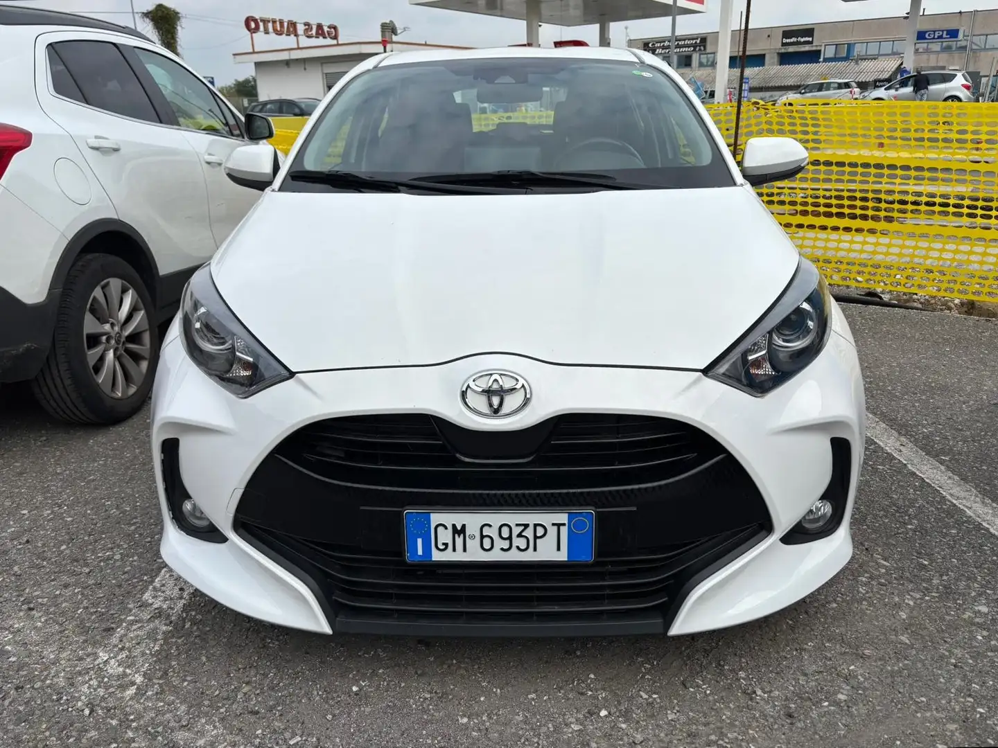 Toyota Yaris 1.000CC 72cv active promo freedom finanziaria Wit - 2