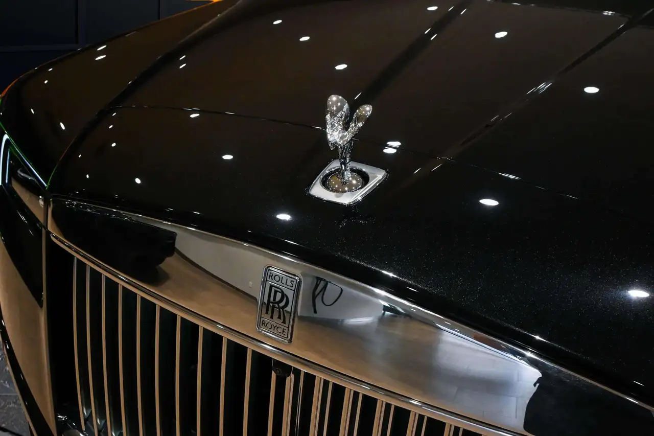 Rolls-Royce Cullinan снимка Rolls-Royce Cullinan