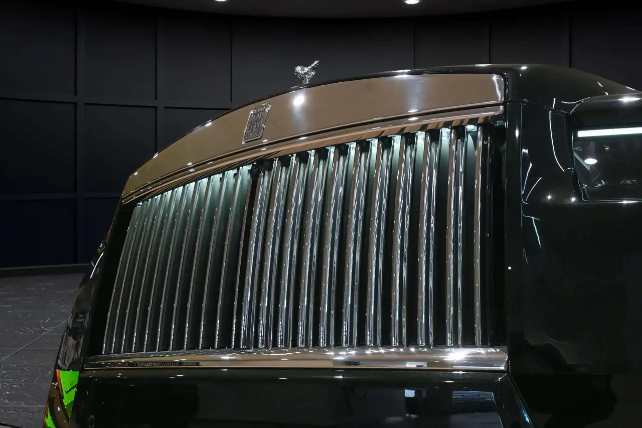 Rolls-Royce Cullinan снимка Rolls-Royce Cullinan